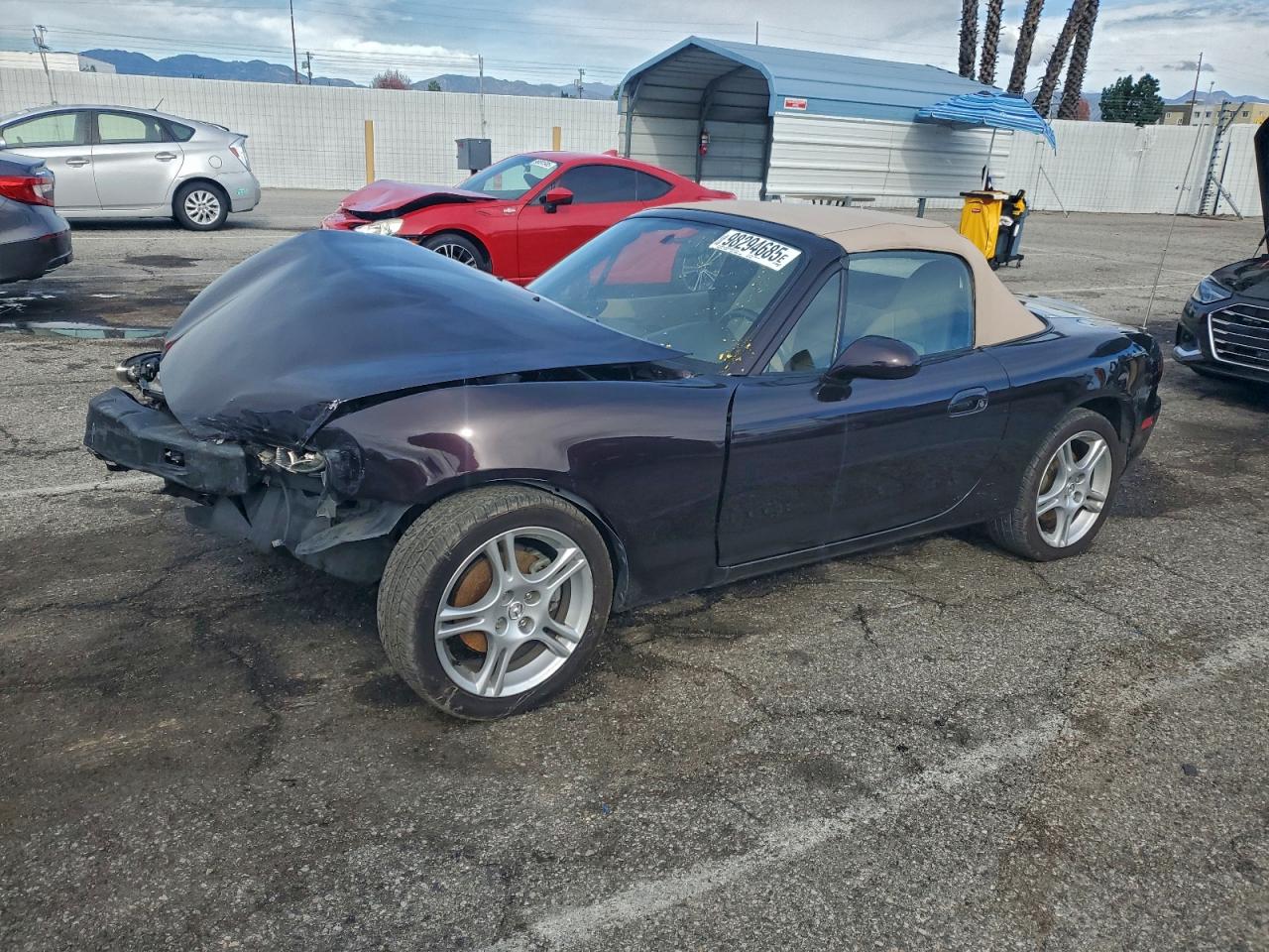 2005 Mazda MX-5 Miata LS, VIN JM1NB353950412011 — Front end