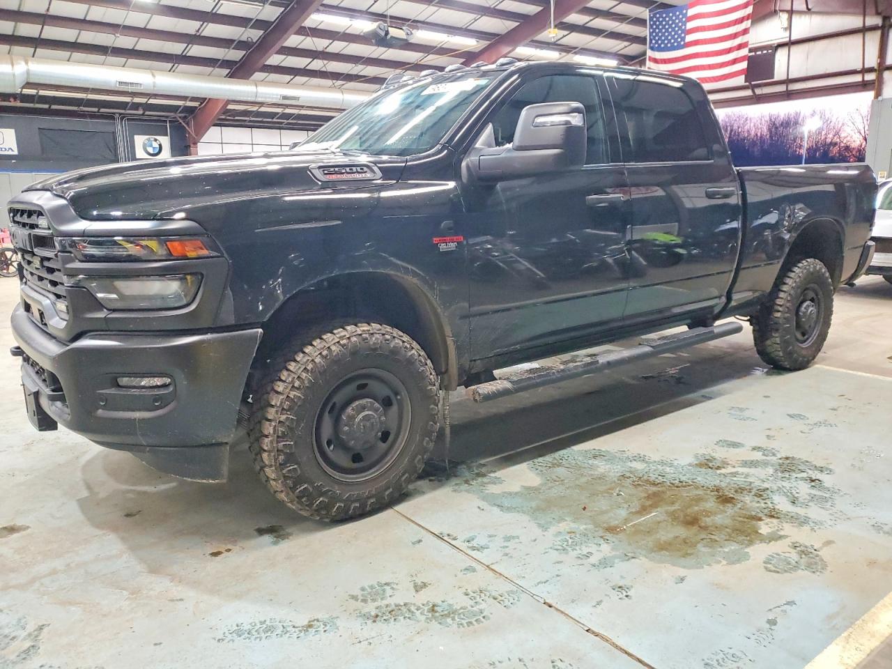 2025 Ram 2500 Tradesman, VIN 3C63R5CL1SG513933 — Бок