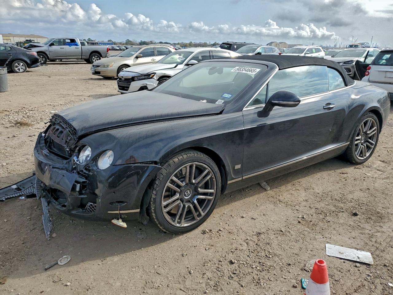 2011 Bentley Continental GT, VIN SCBDR3ZA3BC069144 — Front end