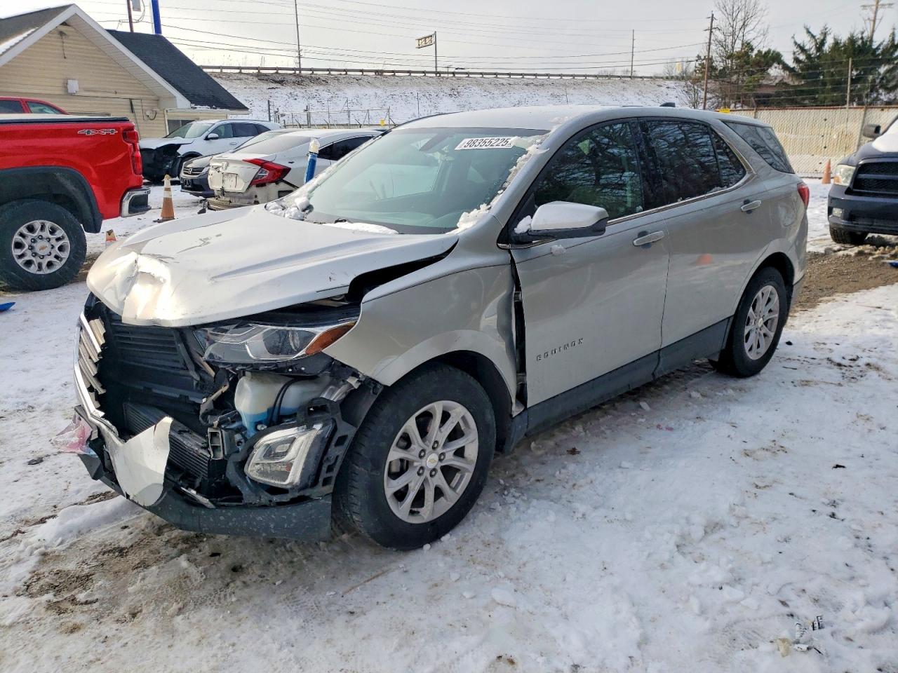 2018 Chevrolet Equinox LT, VIN 3GNAXJEV5JL383360 — Auction photo