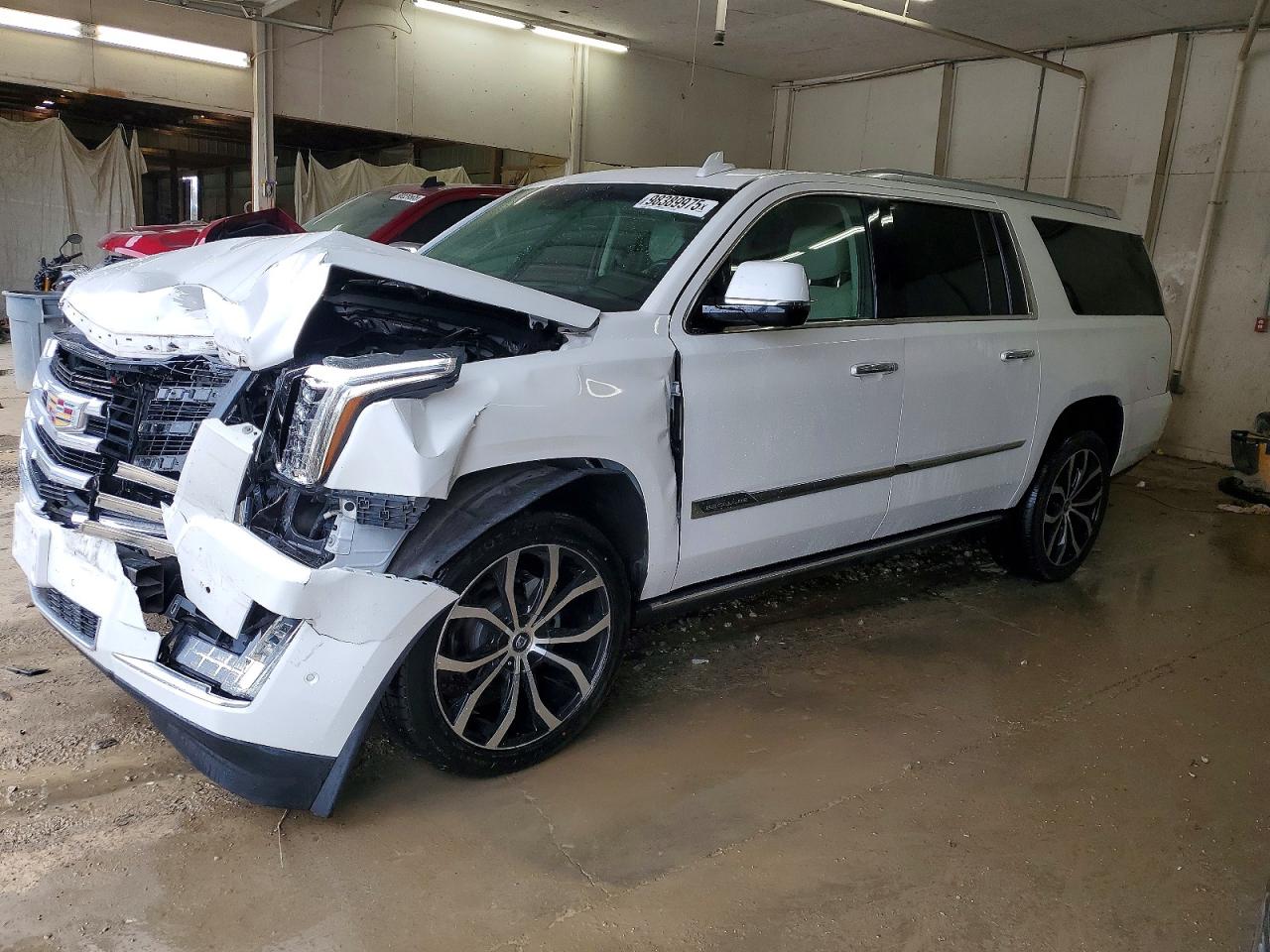 2017 Cadillac Escalade ESV Premium Luxury, VIN 1GYS4JKJXHR389482 — Side
