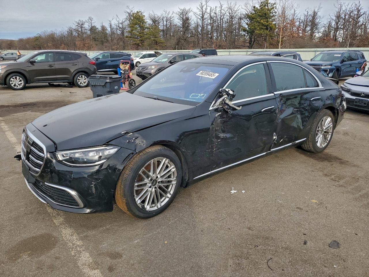 2021 Mercedes-Benz S 580, VIN W1K6G7GB1MA025162 — Side