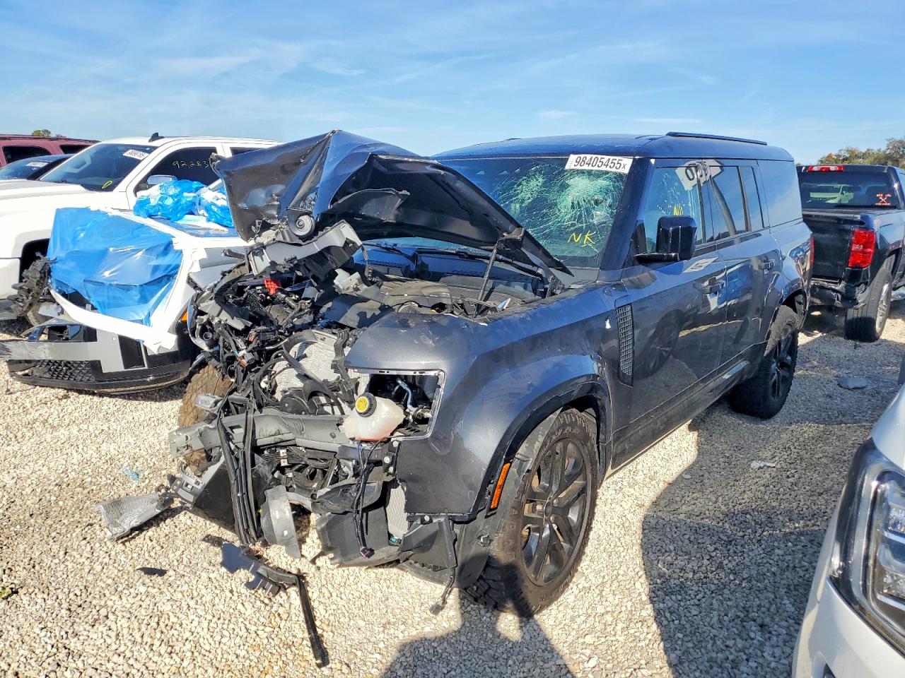 2024 Land Rover Defender, VIN SALEWFEU2R2353773 — Front end