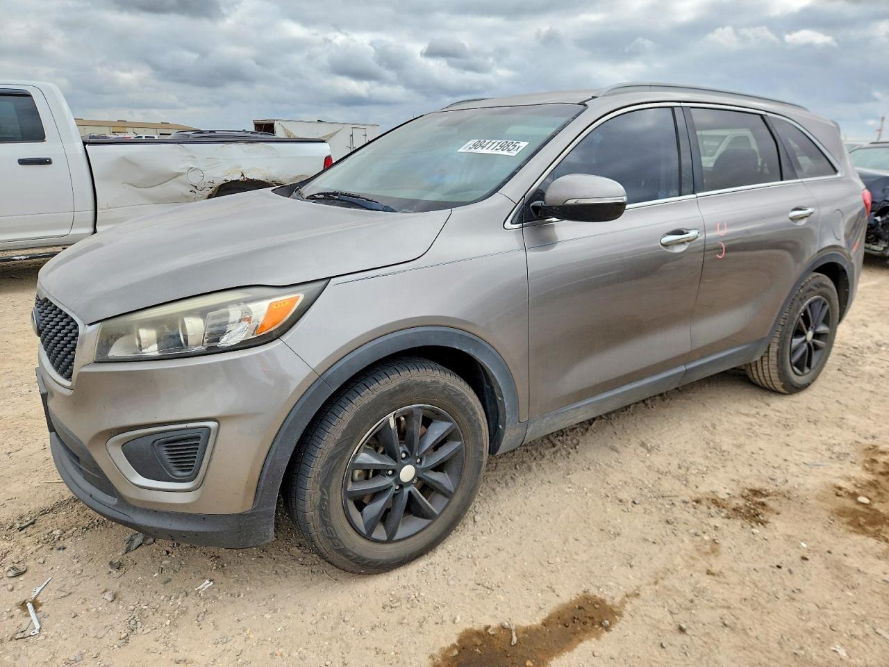 2016 Kia Sorento LX, VIN 5XYPG4A39GG076119 — Rear end