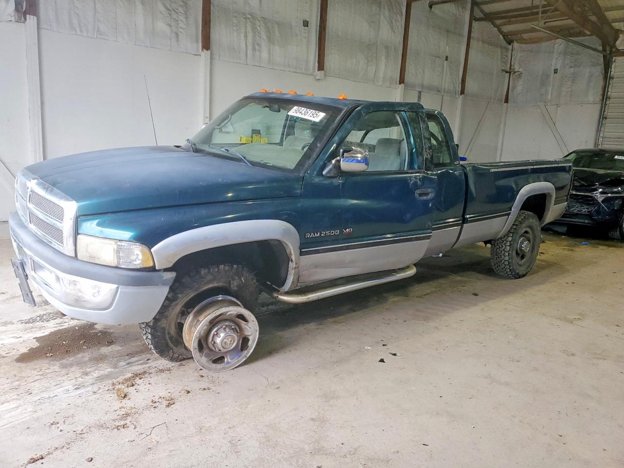 1995 Dodge 2500, VIN 3B7KF23W3SM163468 — Side