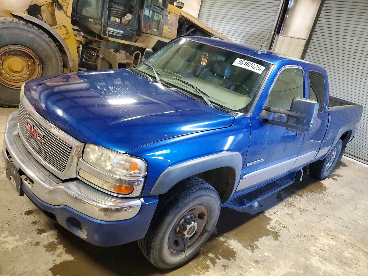 2003 GMC Sierra 2500 SLE, VIN 1GTGK29U43Z185549 — Side