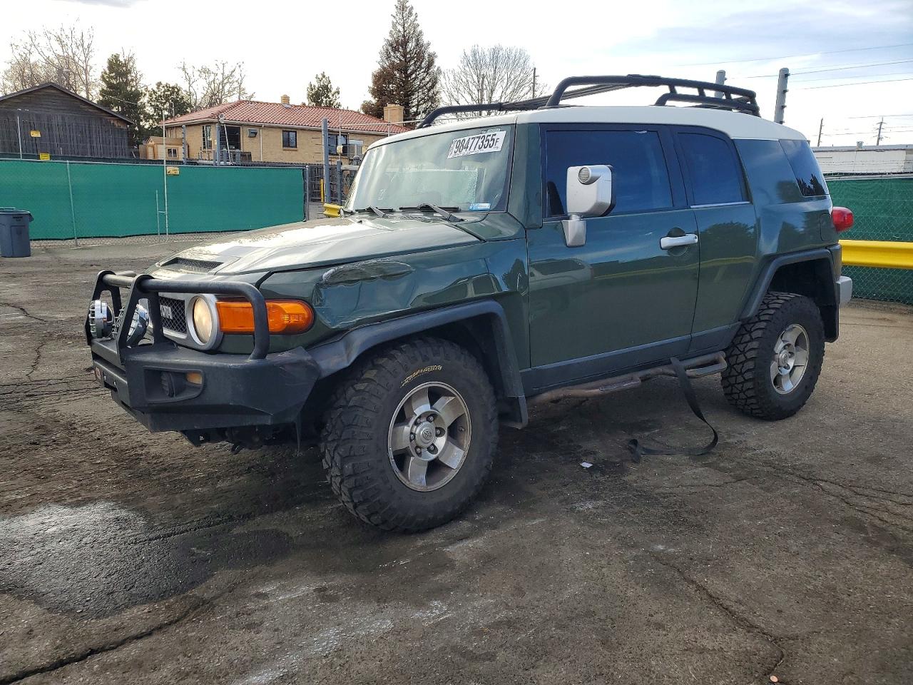 2010 Toyota FJ Cruiser, VIN JTEBU4BF1AK091612 — Front end