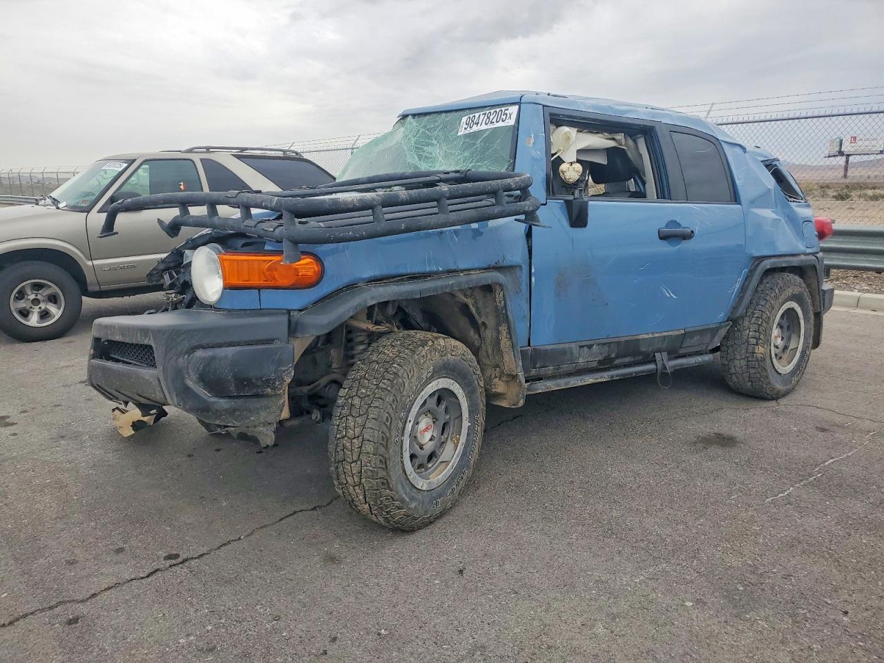 2014 Toyota FJ Cruiser, VIN JTEBU4BF7EK197584 — Rollover