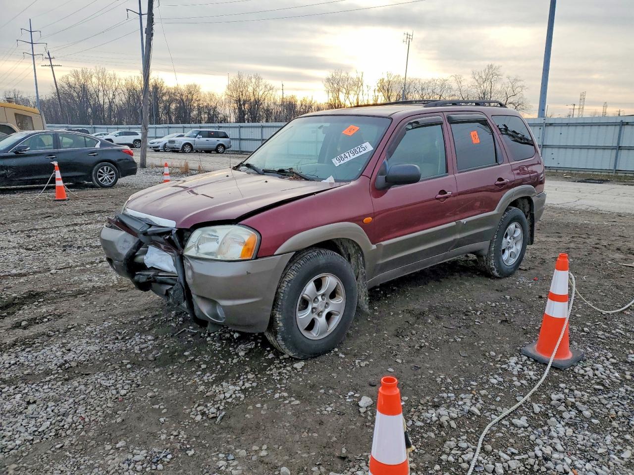 2004 Mazda Tribute LX, VIN 4F2YZ04104KM03319 — Front end