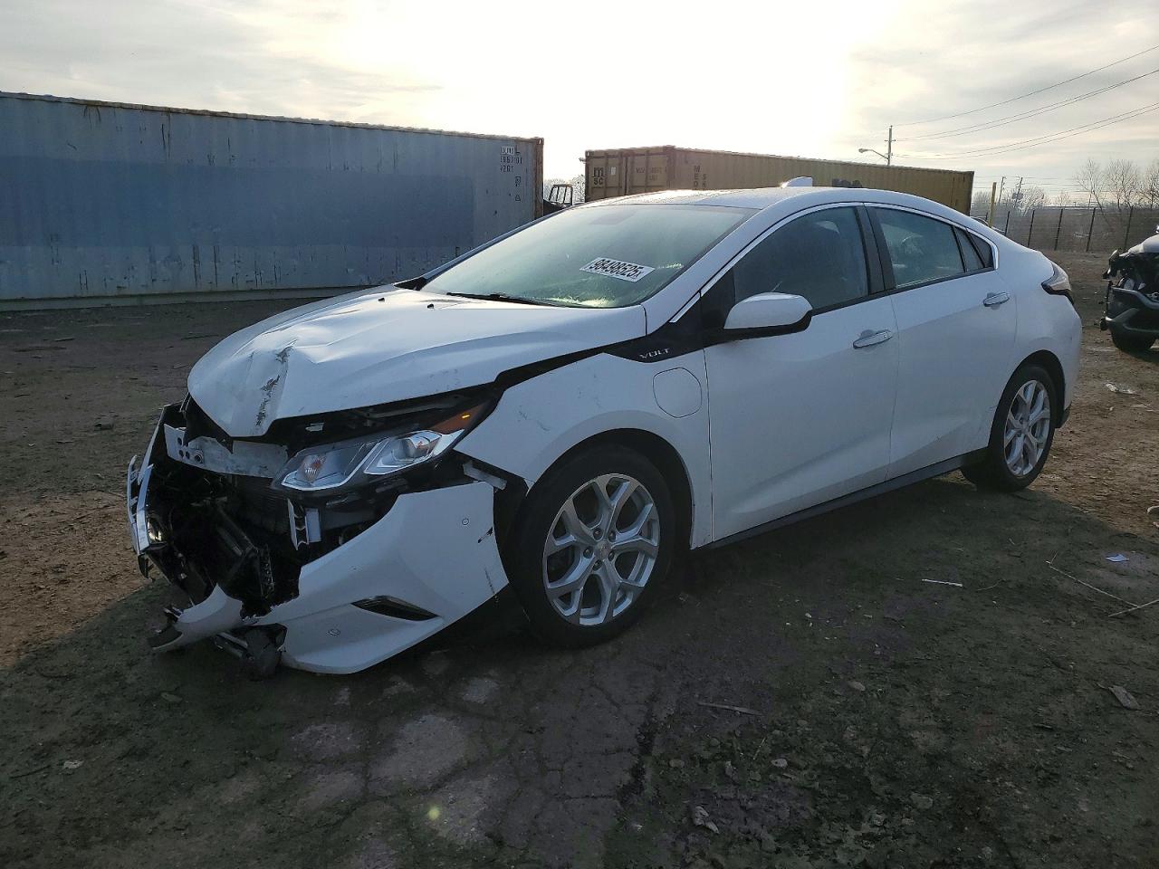 2016 Chevrolet Volt Premier, VIN 1G1RD6S5XGU130841 — Front end