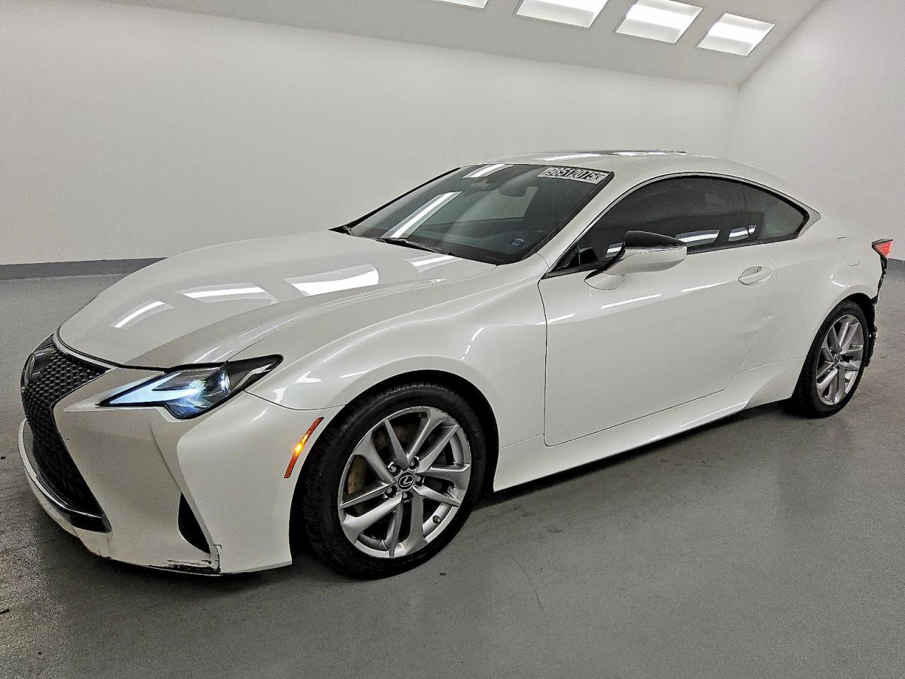 2021 Lexus RC 300, VIN JTHAA5BC1M5011411 — Зад