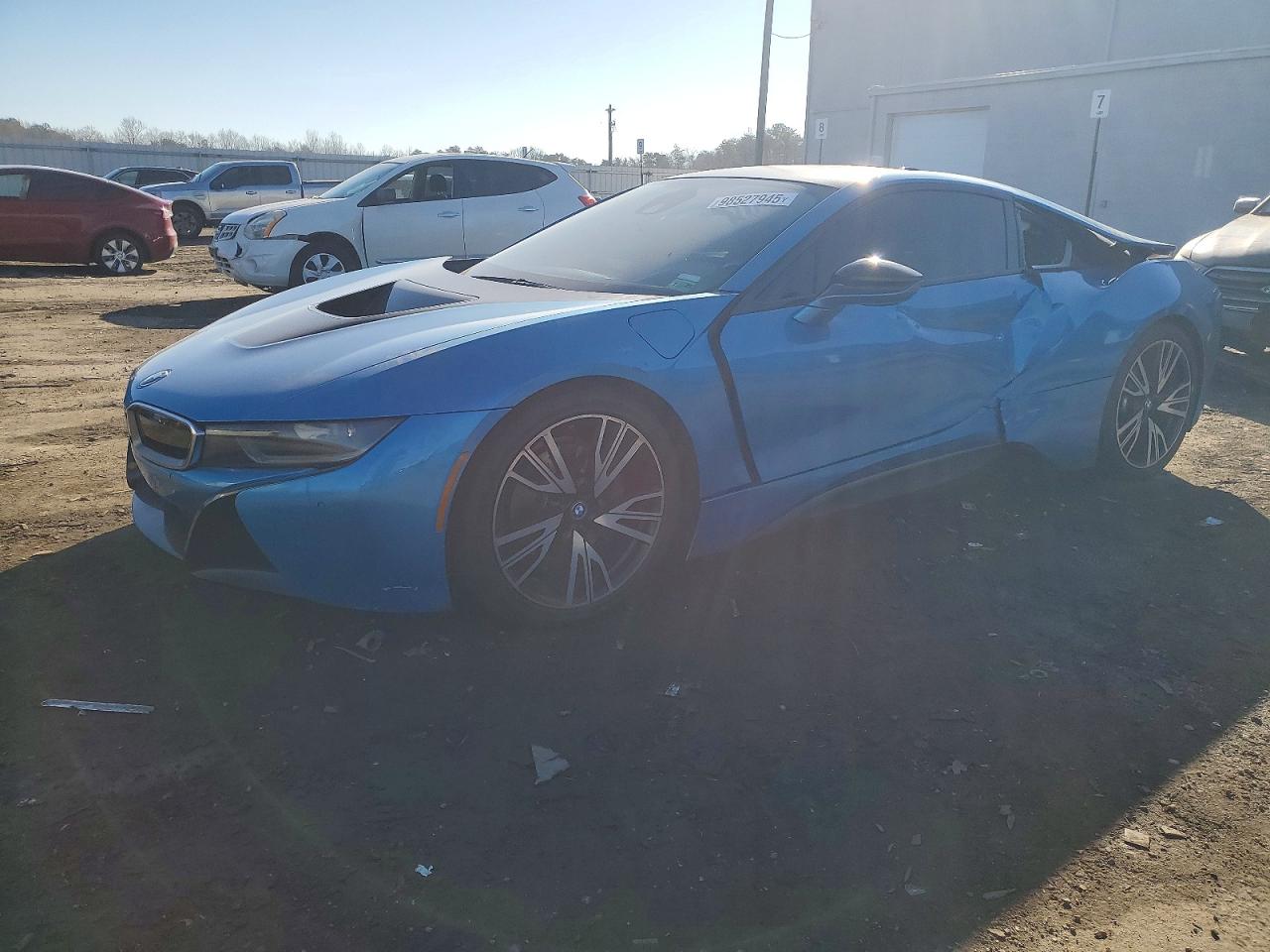 2015 BMW i8, VIN WBY2Z2C54FV674289 — Бок