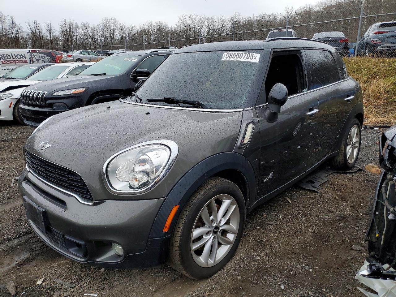 2014 MINI Countryman S, VIN WMWZC5C55EWP36209 — Пожар в салоне