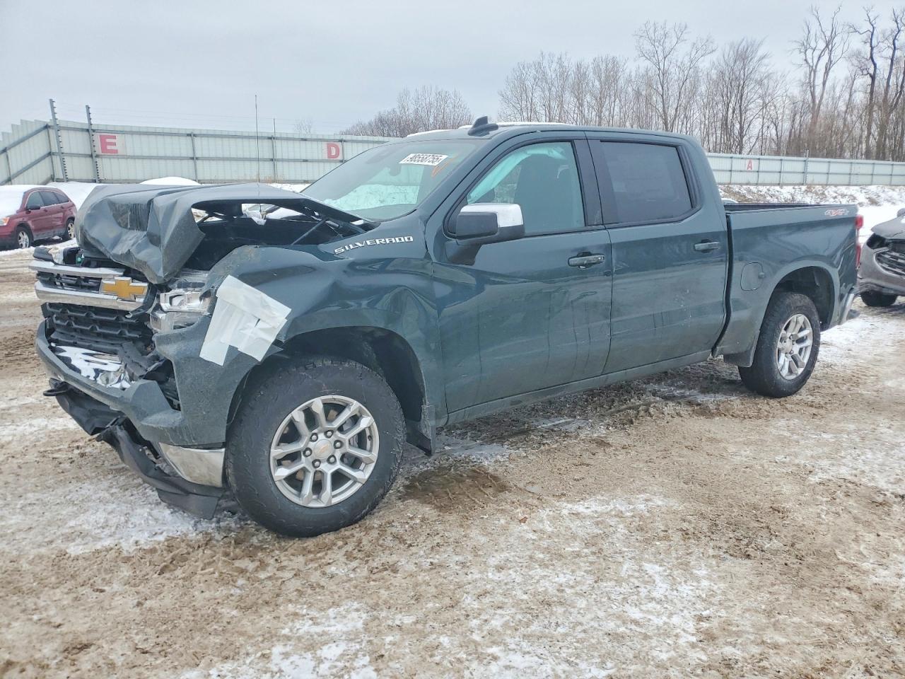 2025 Chevrolet Silverado 1500 LT, VIN 3GCPKKEK3SG330549 — Перед