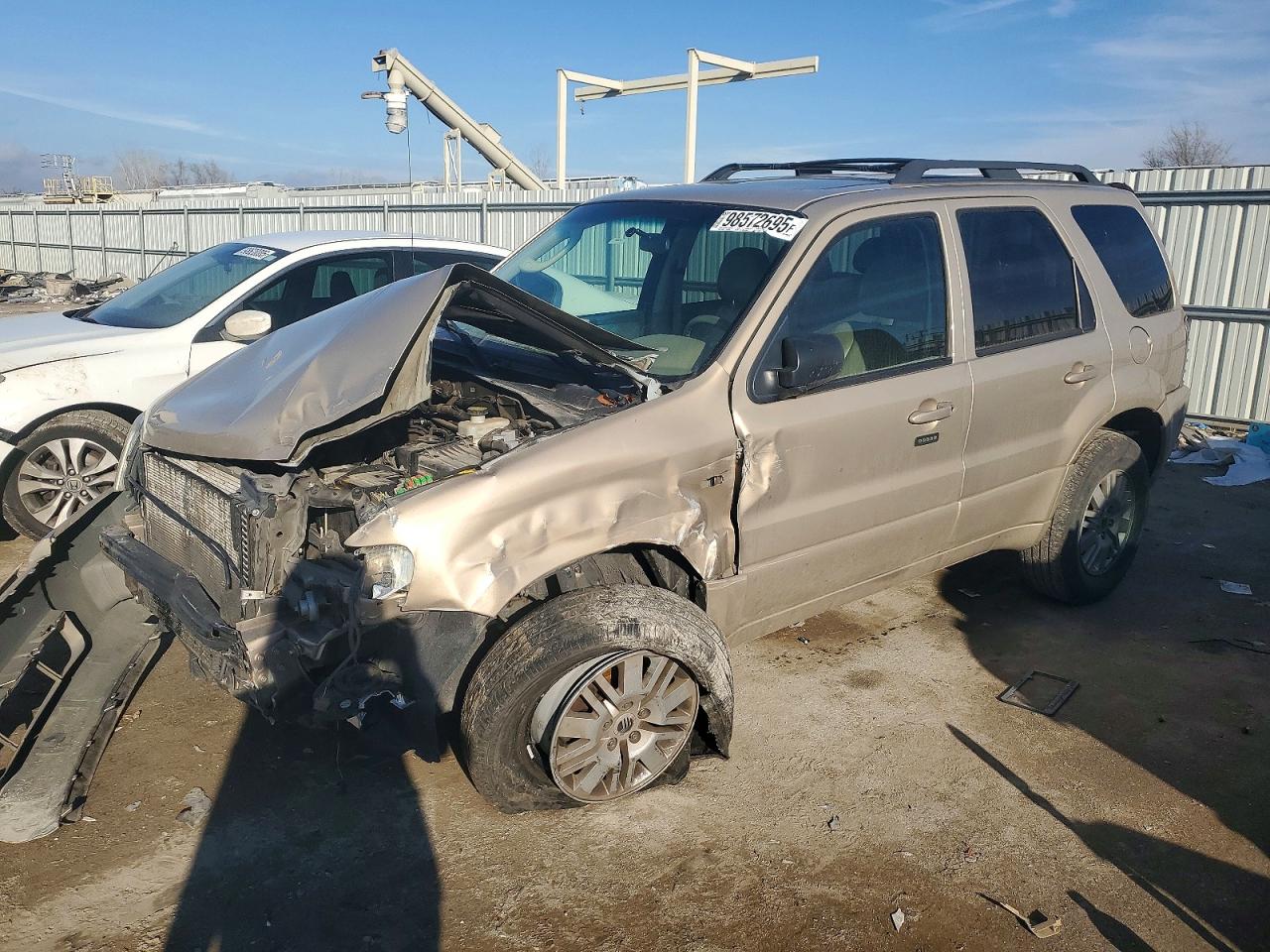 2007 Mercury Mariner Luxury, VIN 4M2YU81117KJ05216 — Undercarriage