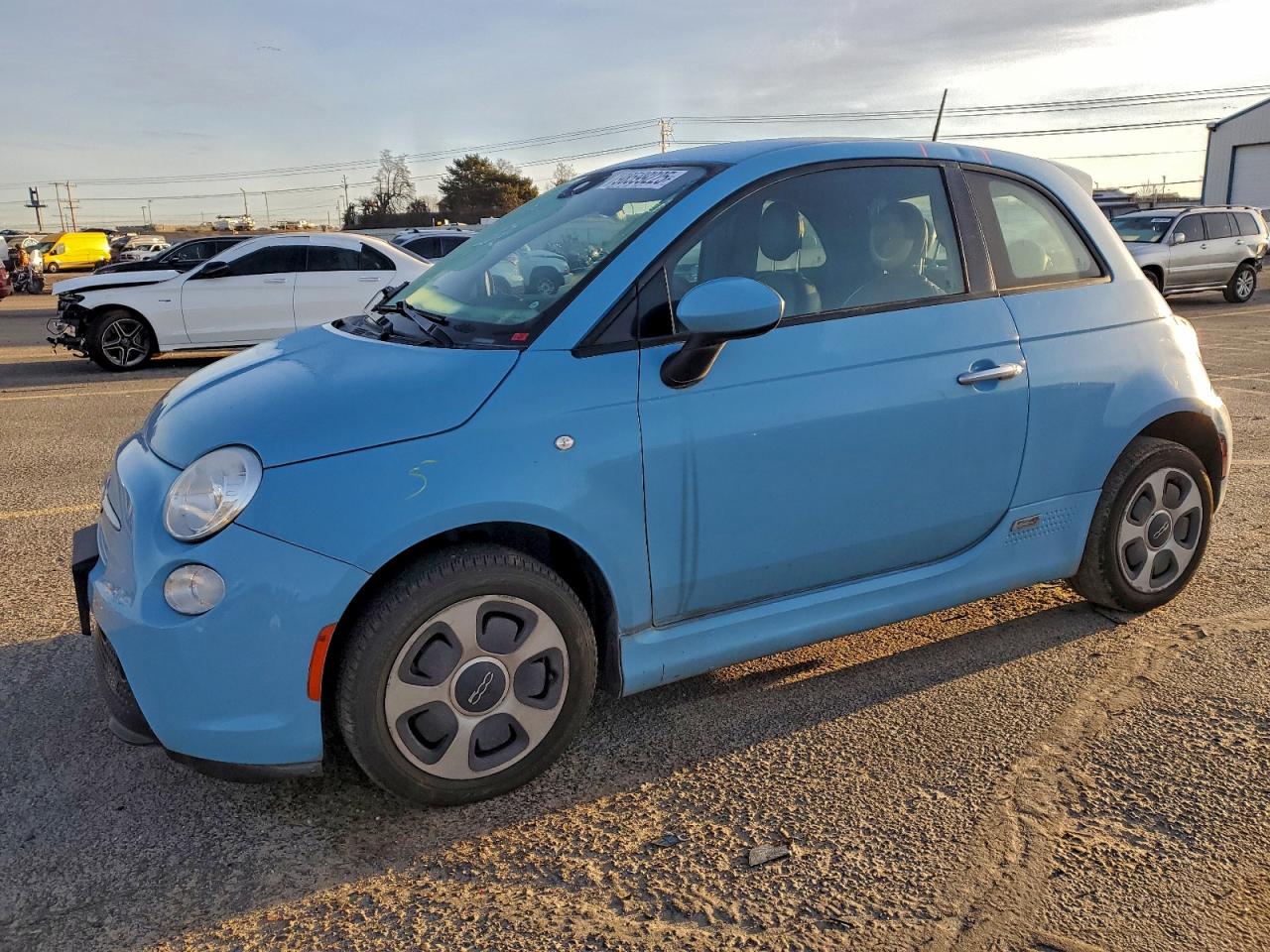 2015 FIAT 500e, VIN 3C3CFFGEXFT603425 — Side