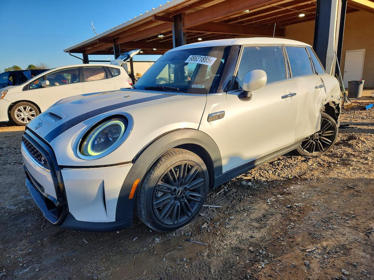 2023 MINI Hardtop 4 Door Cooper S, VIN WMW53DK0XP2U01133 — Зад