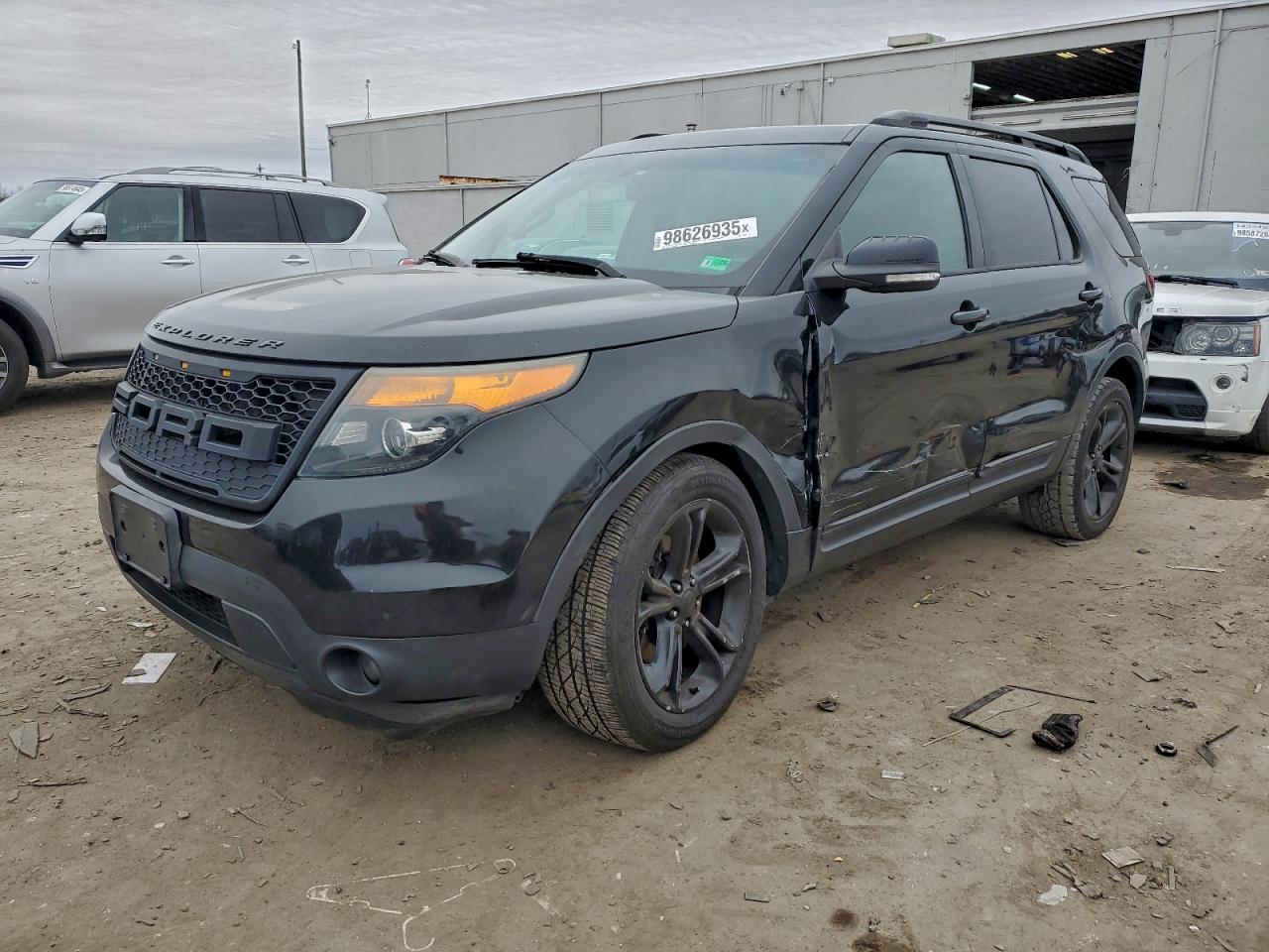 2015 Ford Explorer Sport, VIN 1FM5K8GT0FGA83679 — Side
