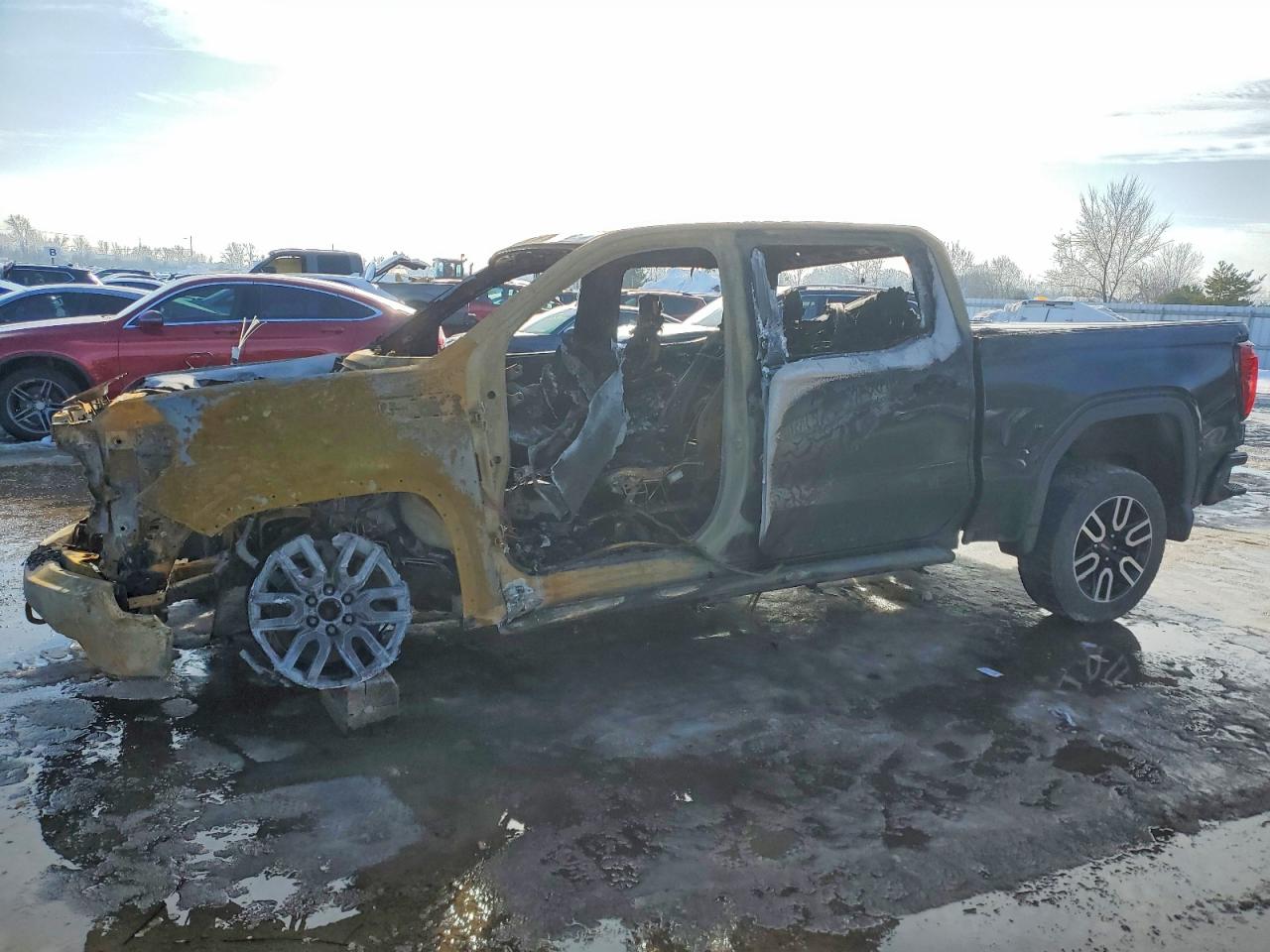 2022 GMC Sierra 1500 AT4, VIN 1GTPUEEL3NZ526726 — Engine fire