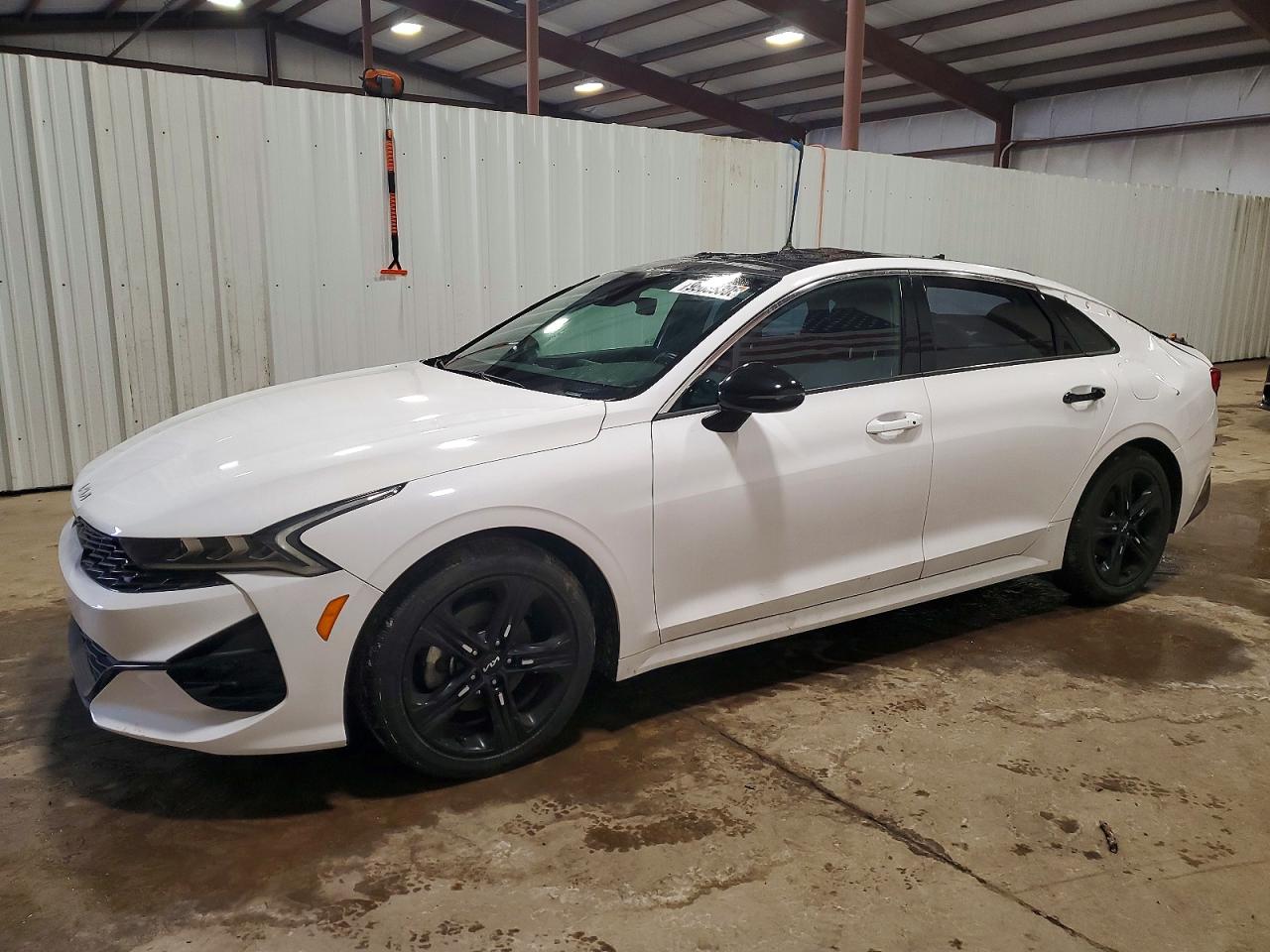 2022 Kia K5 GT-Line, VIN 5XXG64J25NG104607 — Roof