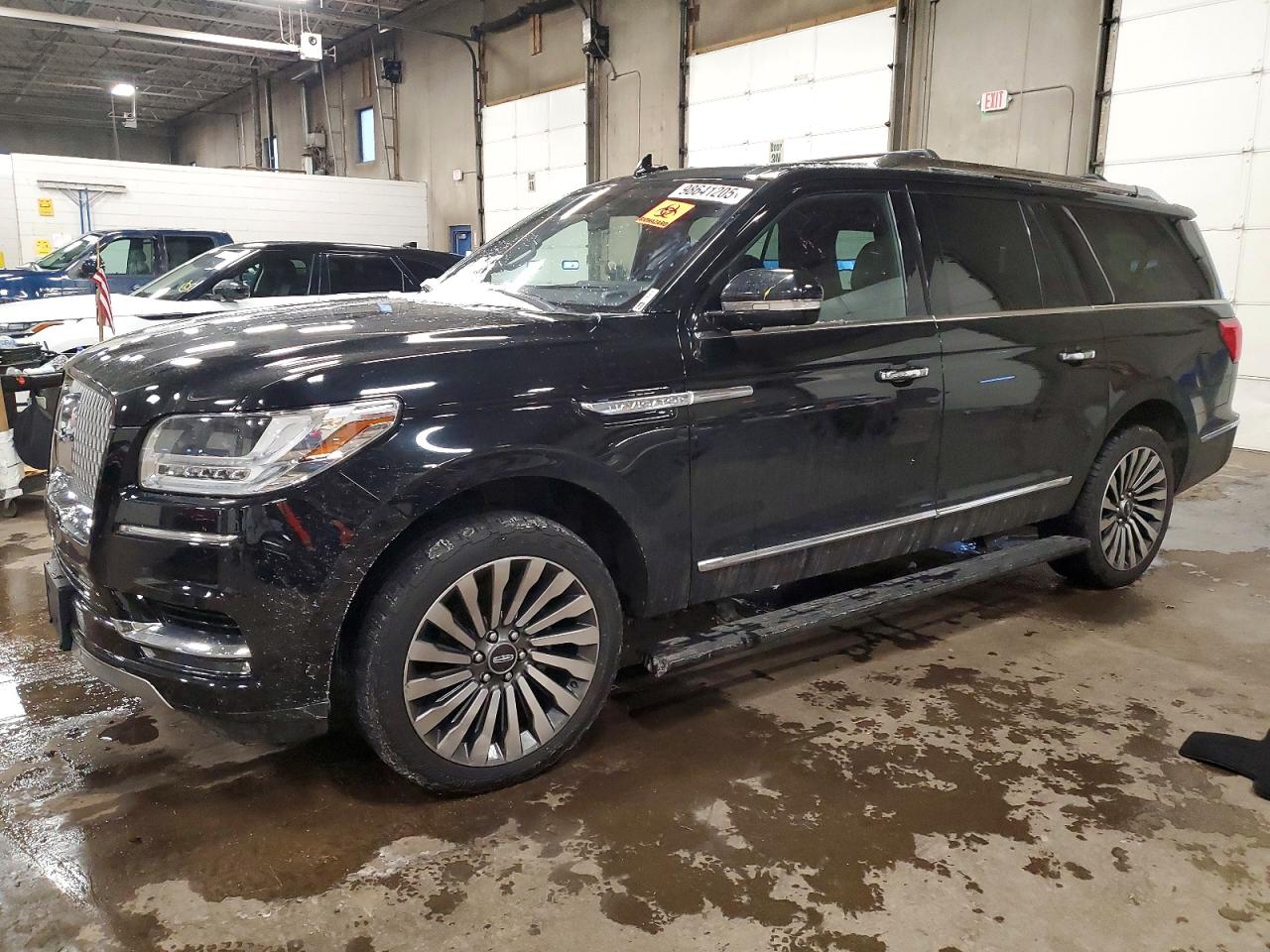 2018 Lincoln Navigator Reserve, VIN 5LMJJ3LT6JEL22017 — Vandalism