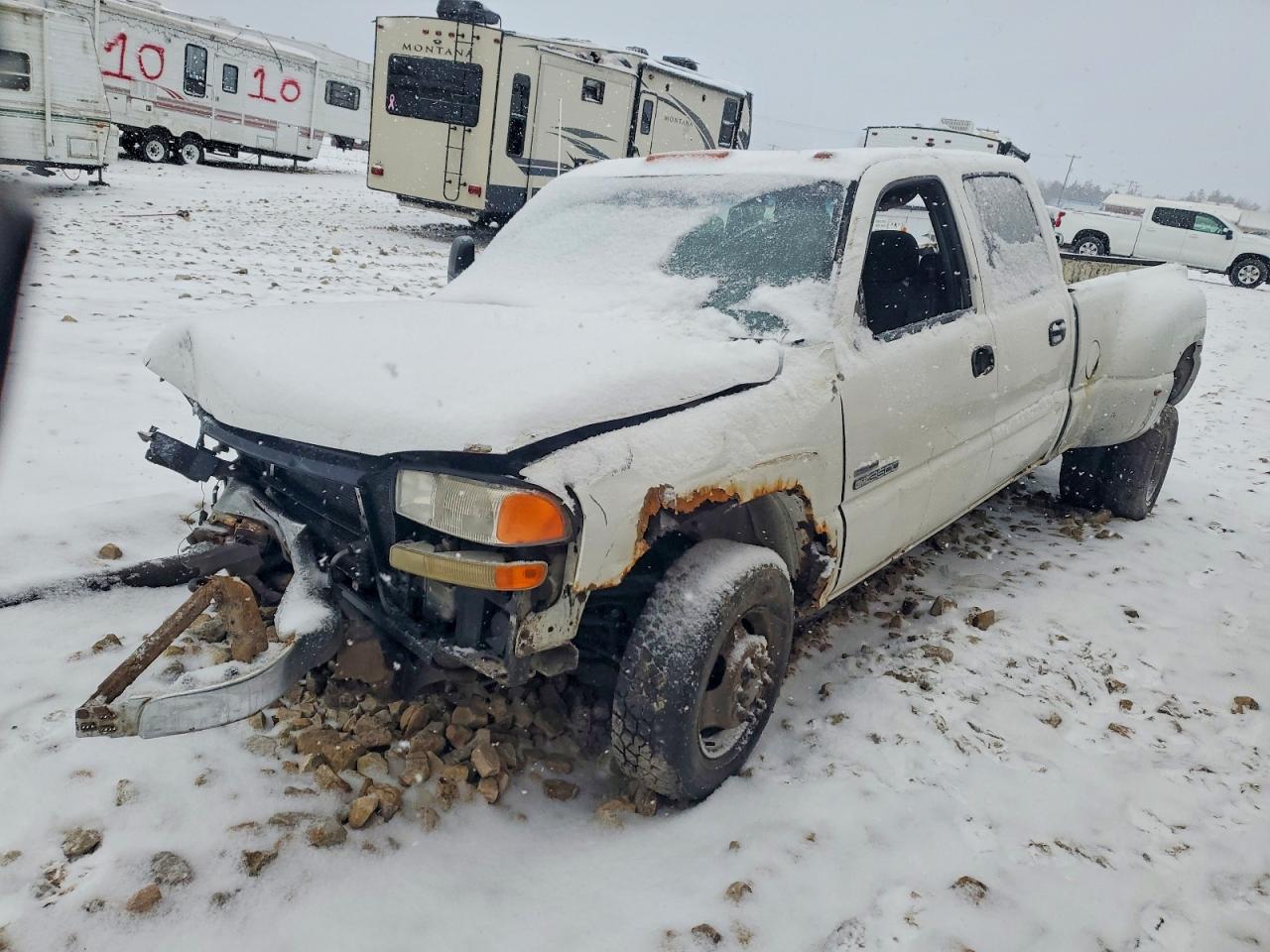 2007 GMC Sierra 3500 DRW SLE2, VIN 1GTJK33D07F144864 — Front end