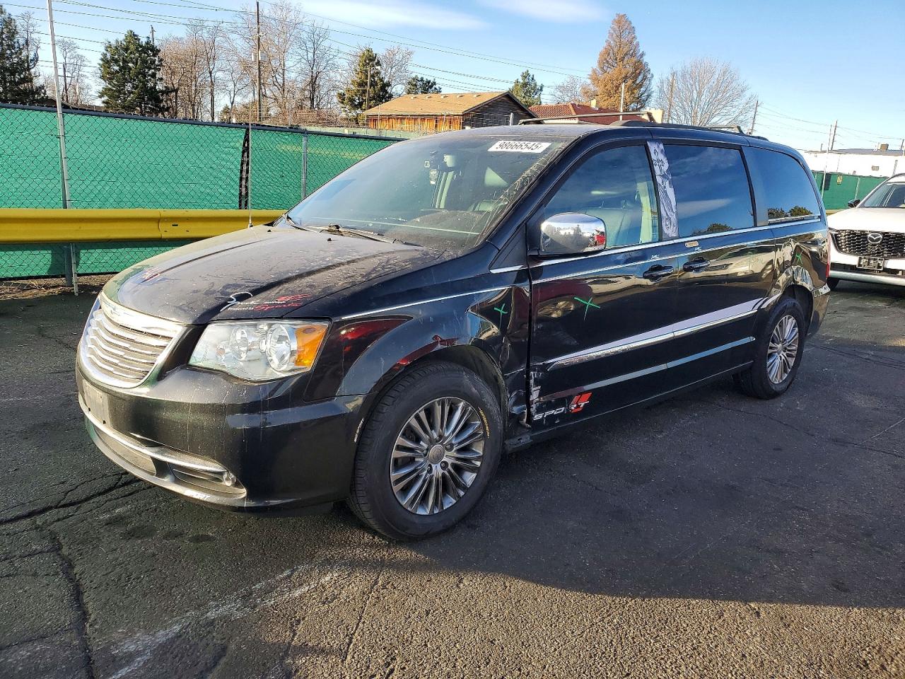 2014 Chrysler Town & Country Touring L, VIN 2C4RC1CG7ER377225 — Frame damage