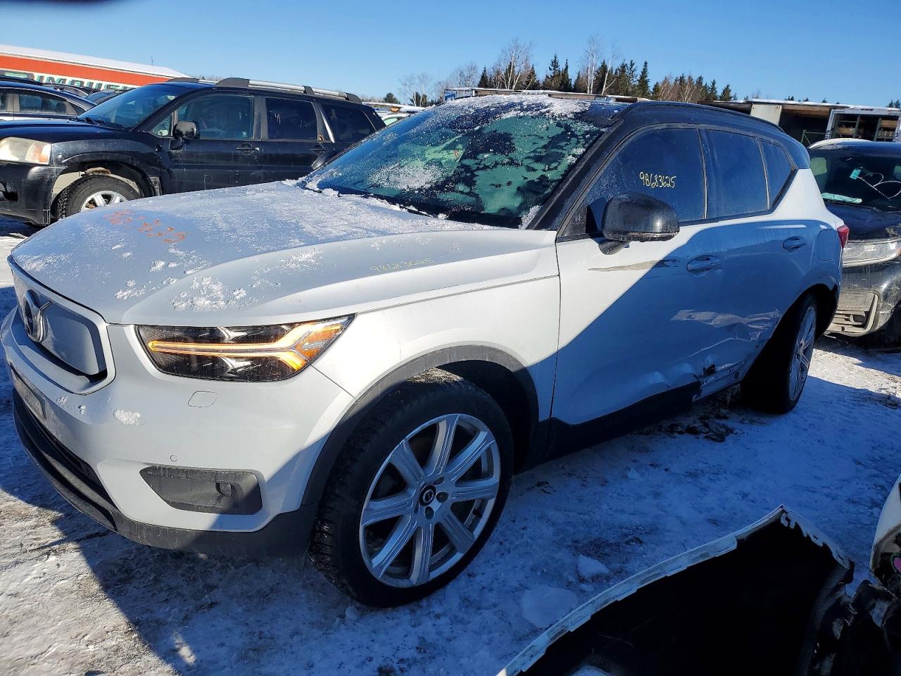 2021 Volvo XC40, VIN YV4ED3UR8M2564538 — Frame damage