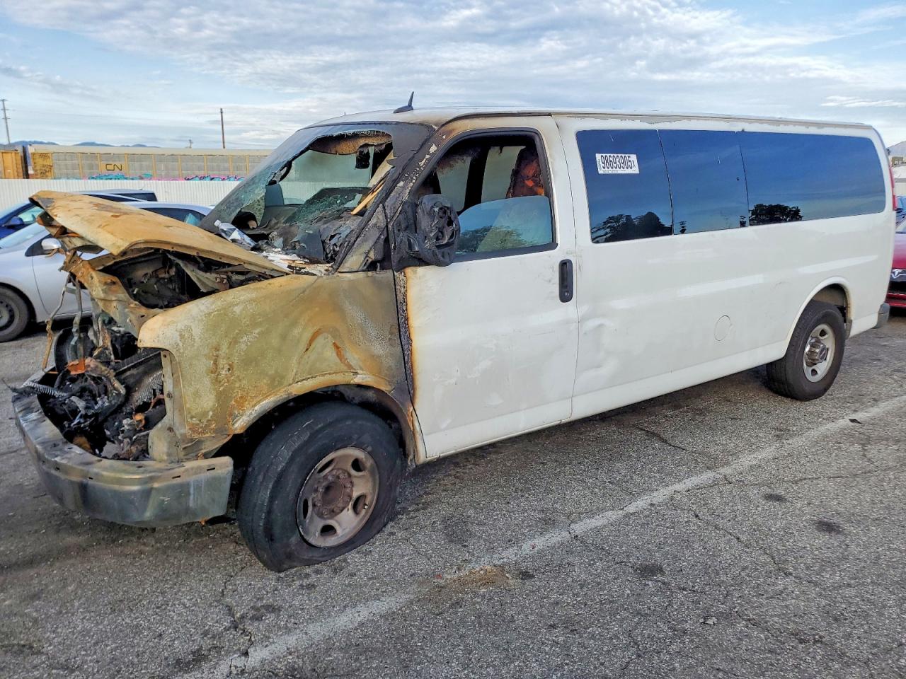 2014 GMC Savana LT, VIN 1GJZ71FG5E1138267 — Engine fire