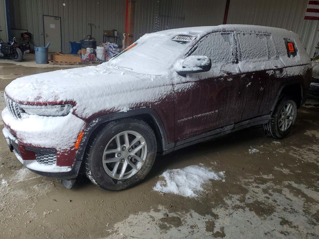 2024 Jeep Grand Cherokee Laredo X, VIN 1C4RJKAG9R8600106 — Side