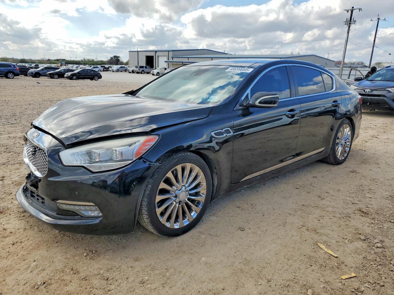 2016 Kia K900 Luxury, VIN KNALW4D47G6028592 — Front end