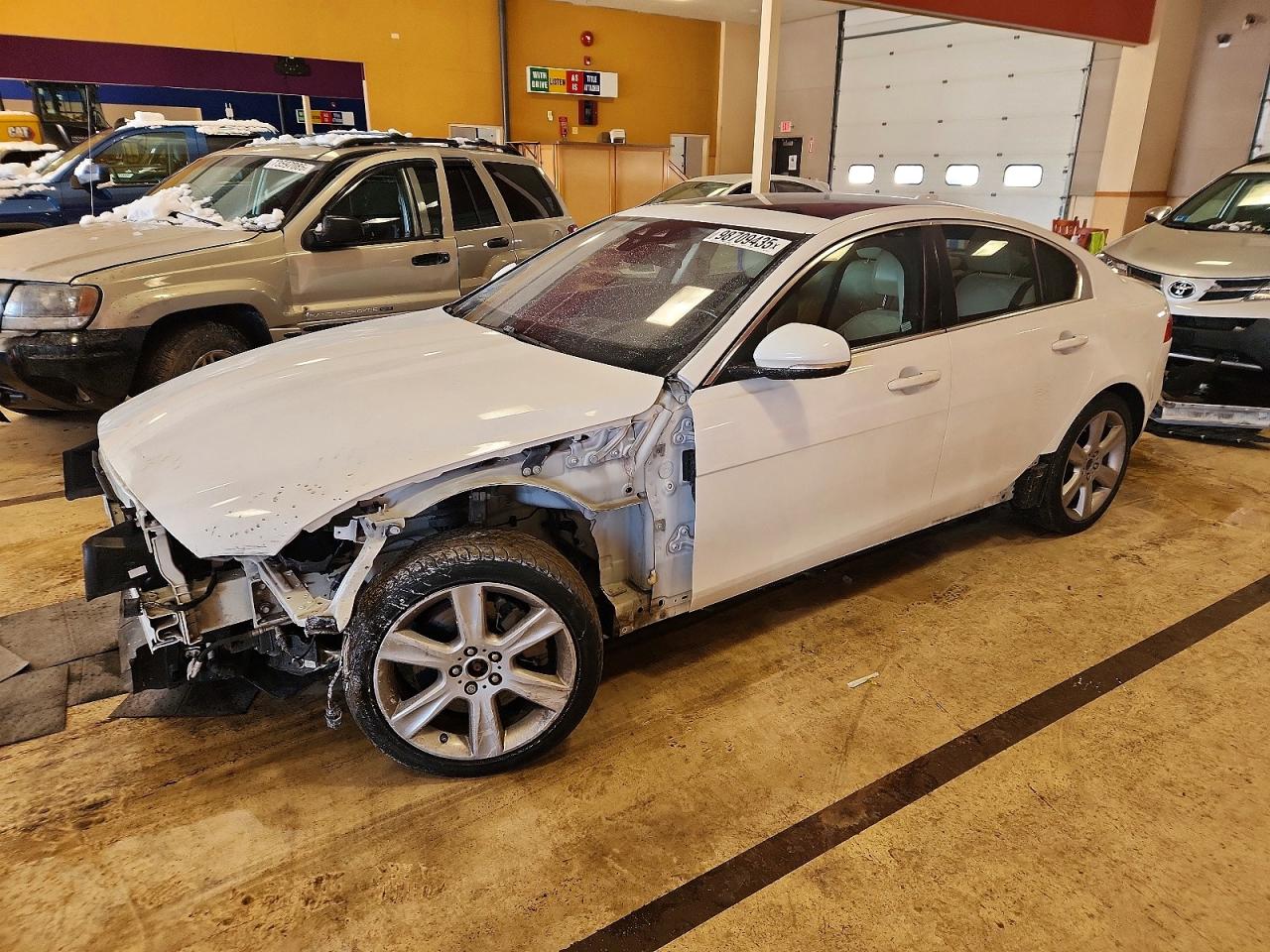 2018 Jaguar XE 25t Prestige, VIN SAJAK4FX2JCP41018 — Front end