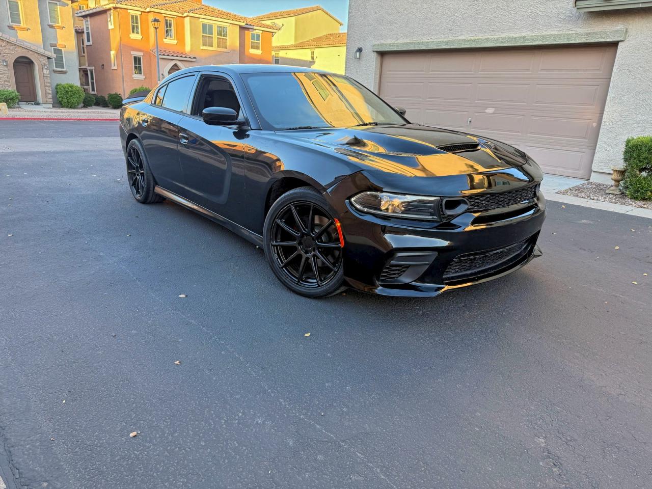 2019 Dodge Charger R/T, VIN 2C3CDXCT2KH578605 — Мелкие вмятины и царапины