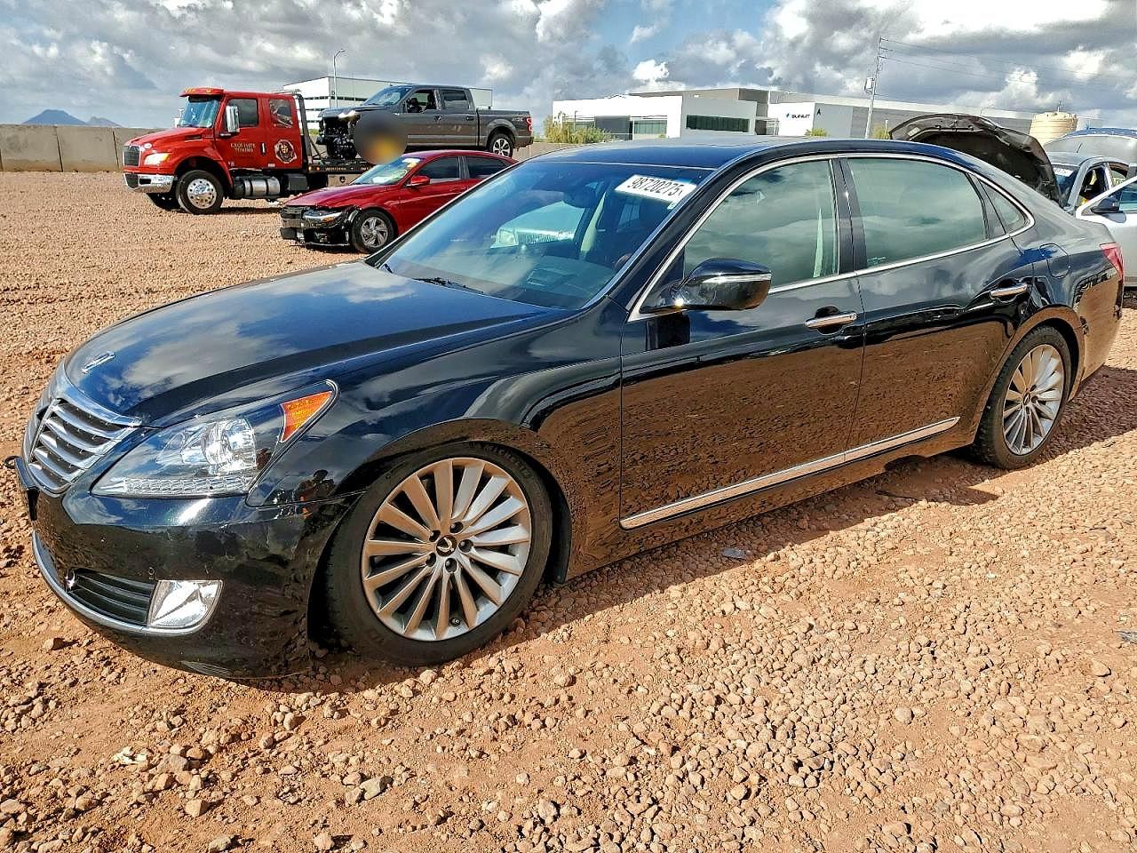 2015 Hyundai Equus Signature, VIN KMHGH4JH0FU099645 — Minor dents and scratches