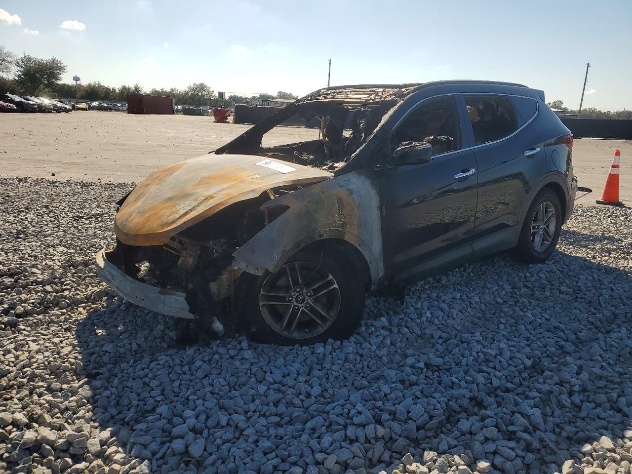 2017 Hyundai Santa Fe 2.4L, VIN 5XYZU3LB9HG403149 — Engine fire