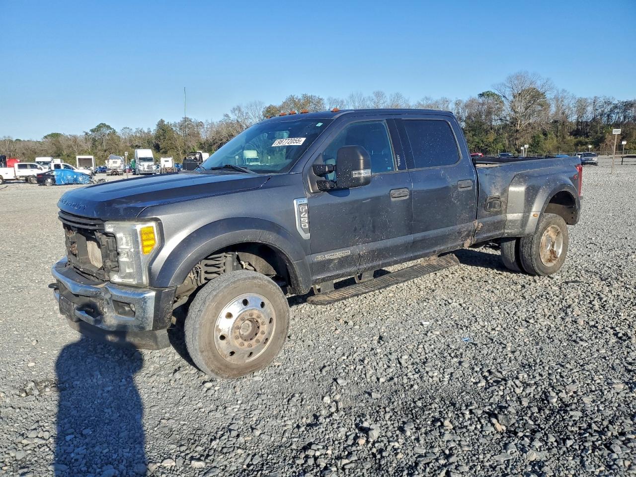 2017 Ford F-450 XLT, VIN 1FT8W4DT3HEB66332 — Front end