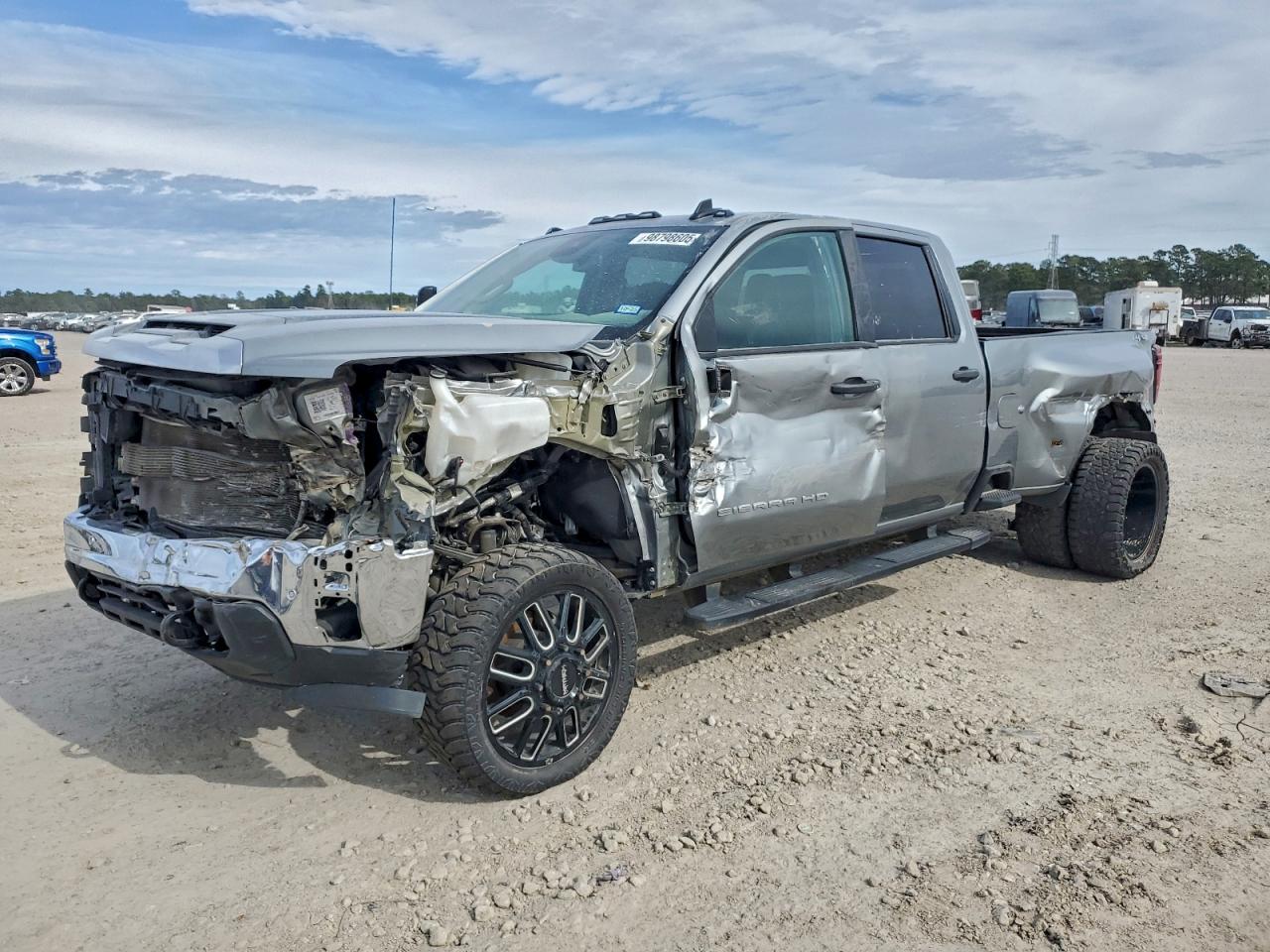 2025 GMC Sierra 3500, VIN 1GT4USEY3SF119659 — Front end