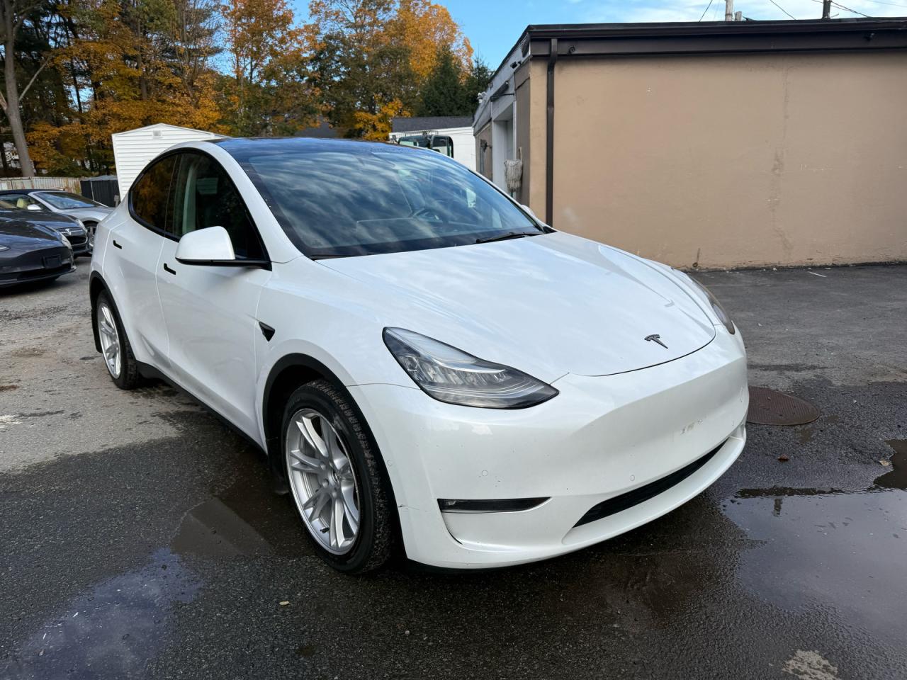 2021 Tesla Model Y Long Range, VIN 5YJYGDEE5MF295078 — Auction photo
