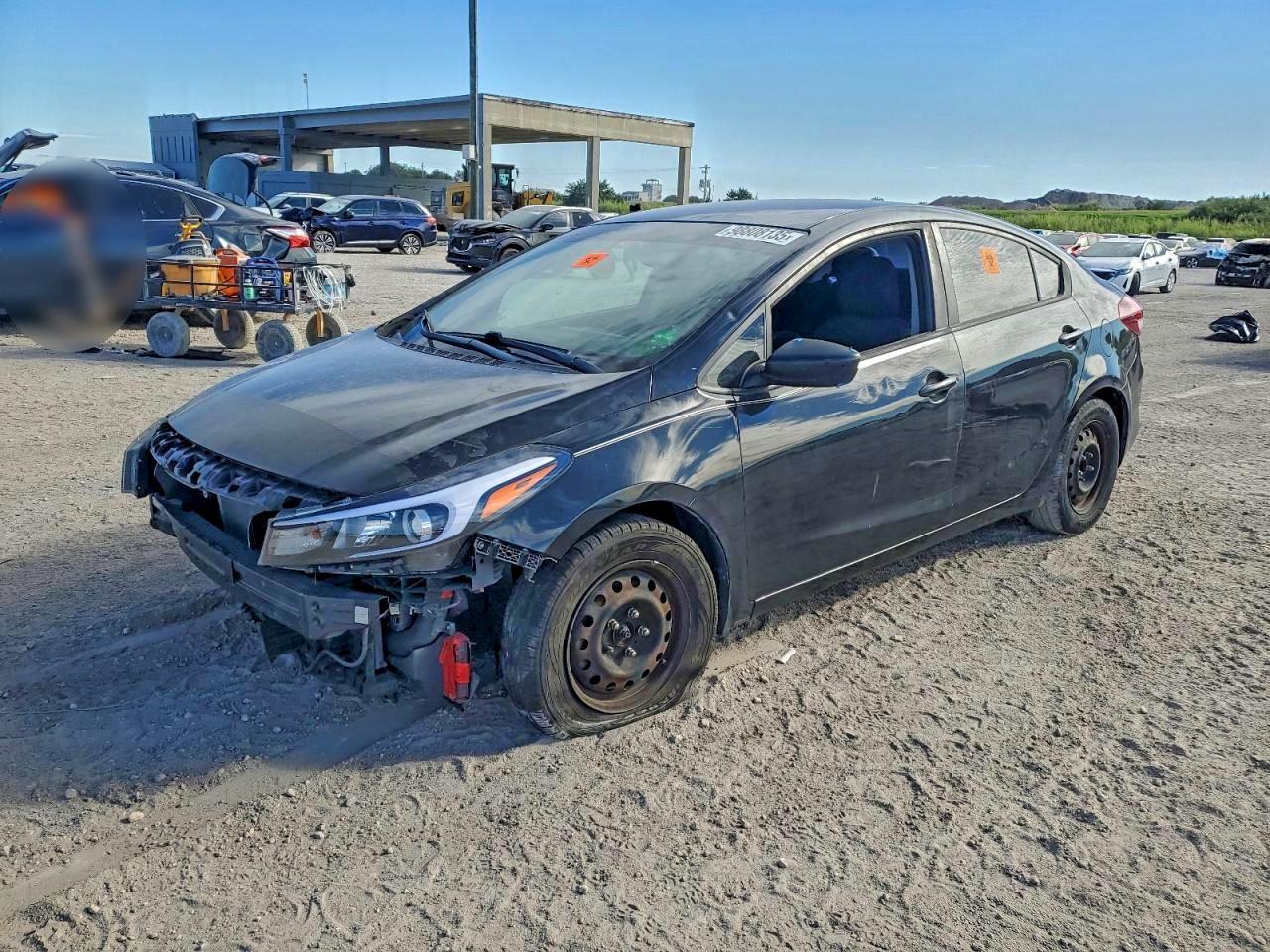 2017 Kia Forte LX, VIN 3KPFK4A74HE075911 — Front end