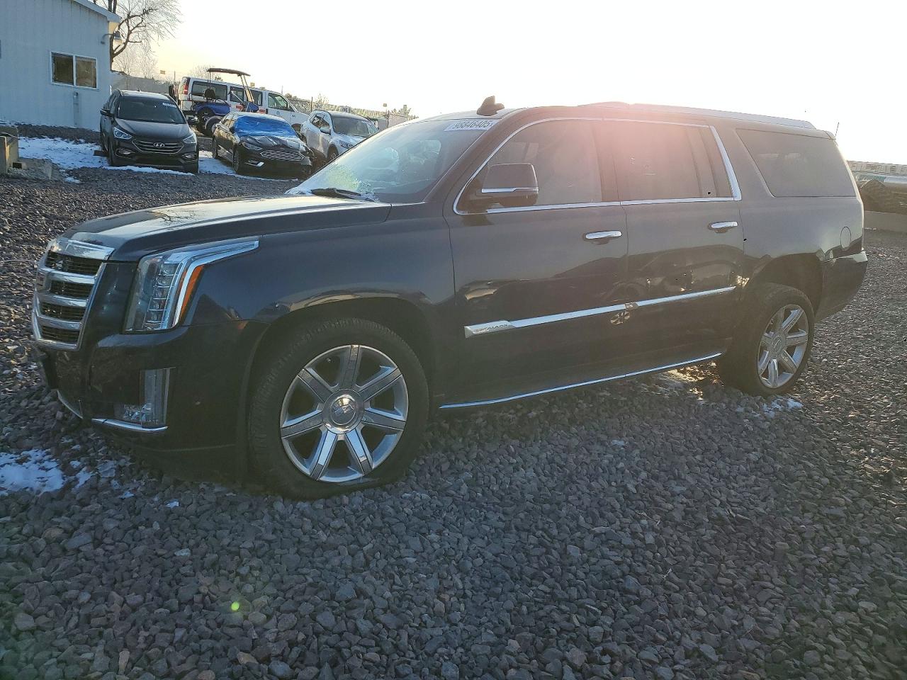 2017 Cadillac Escalade ESV Luxury, VIN 1GYS4HKJ6HR355256 — Front end