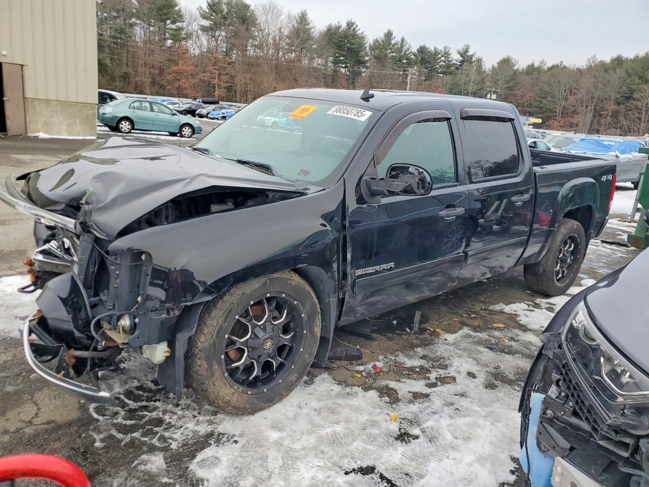 2013 GMC Sierra 1500 SLE, VIN 3GTP2VE78DG291795 — Front end