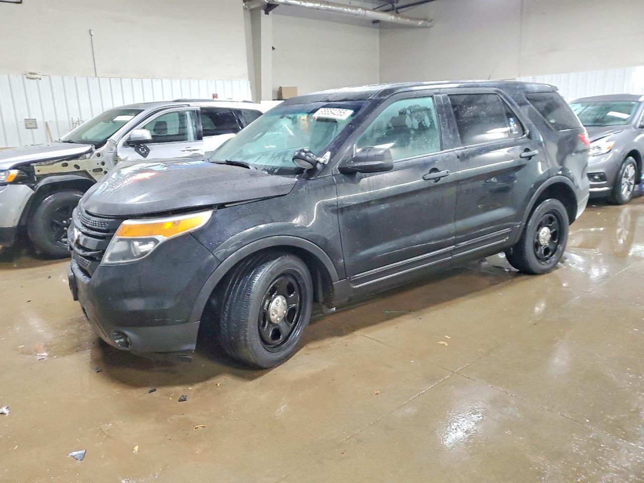 2013 Ford Police Interceptor Utility, VIN 1FM5K8AR6DGC73187 — Front end