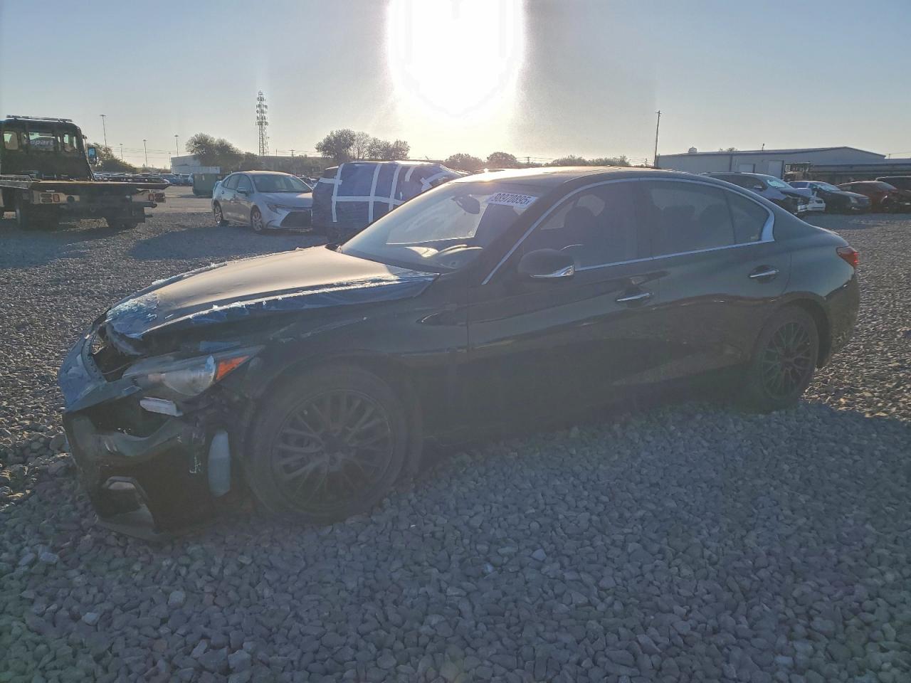 2019 Infiniti Q50 Luxe, VIN JN1EV7AP9KM541848 — Перед