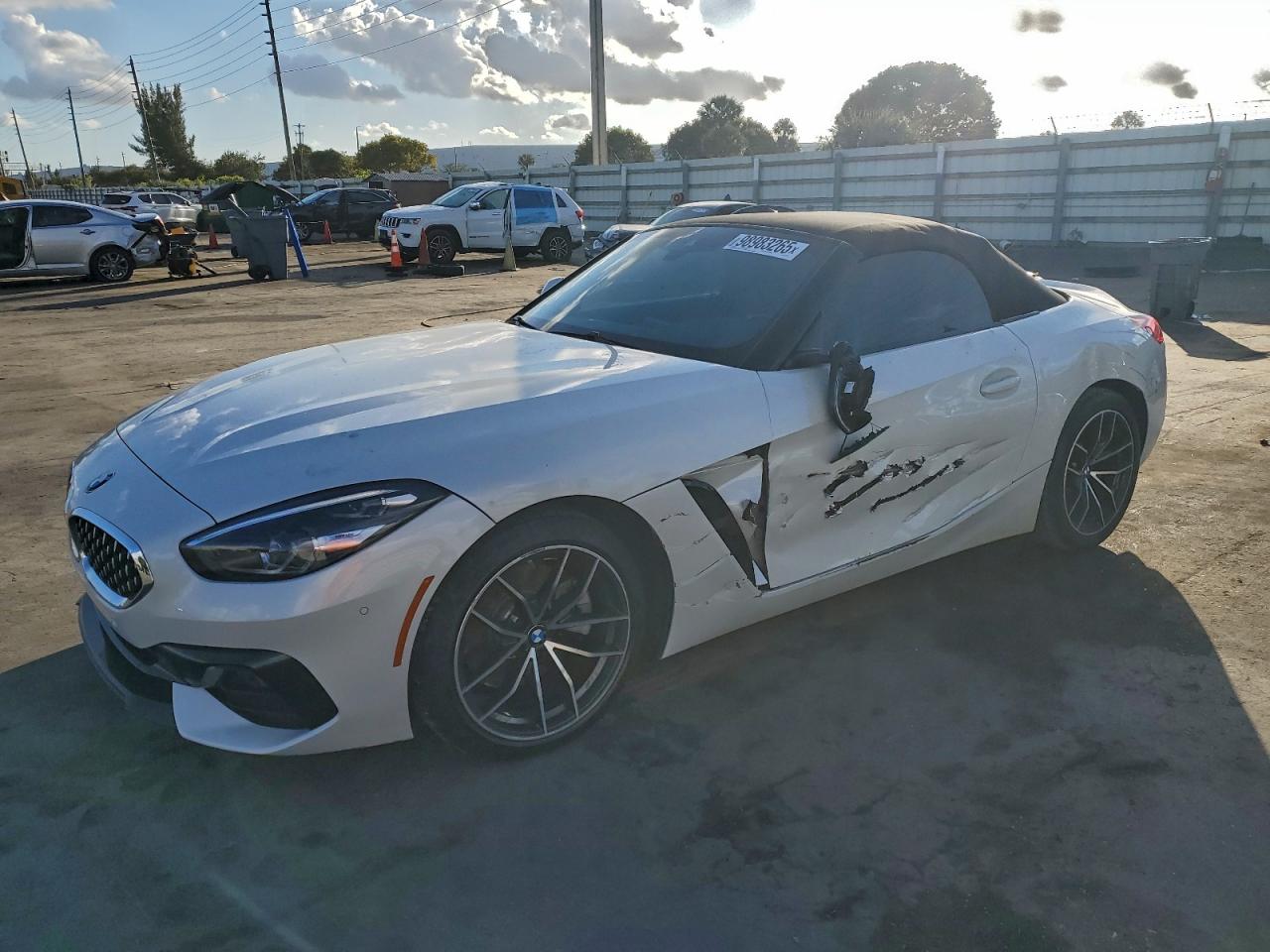 2019 BMW Z4 sDrive30i, VIN WBAHF3C55KWW41703 — Side