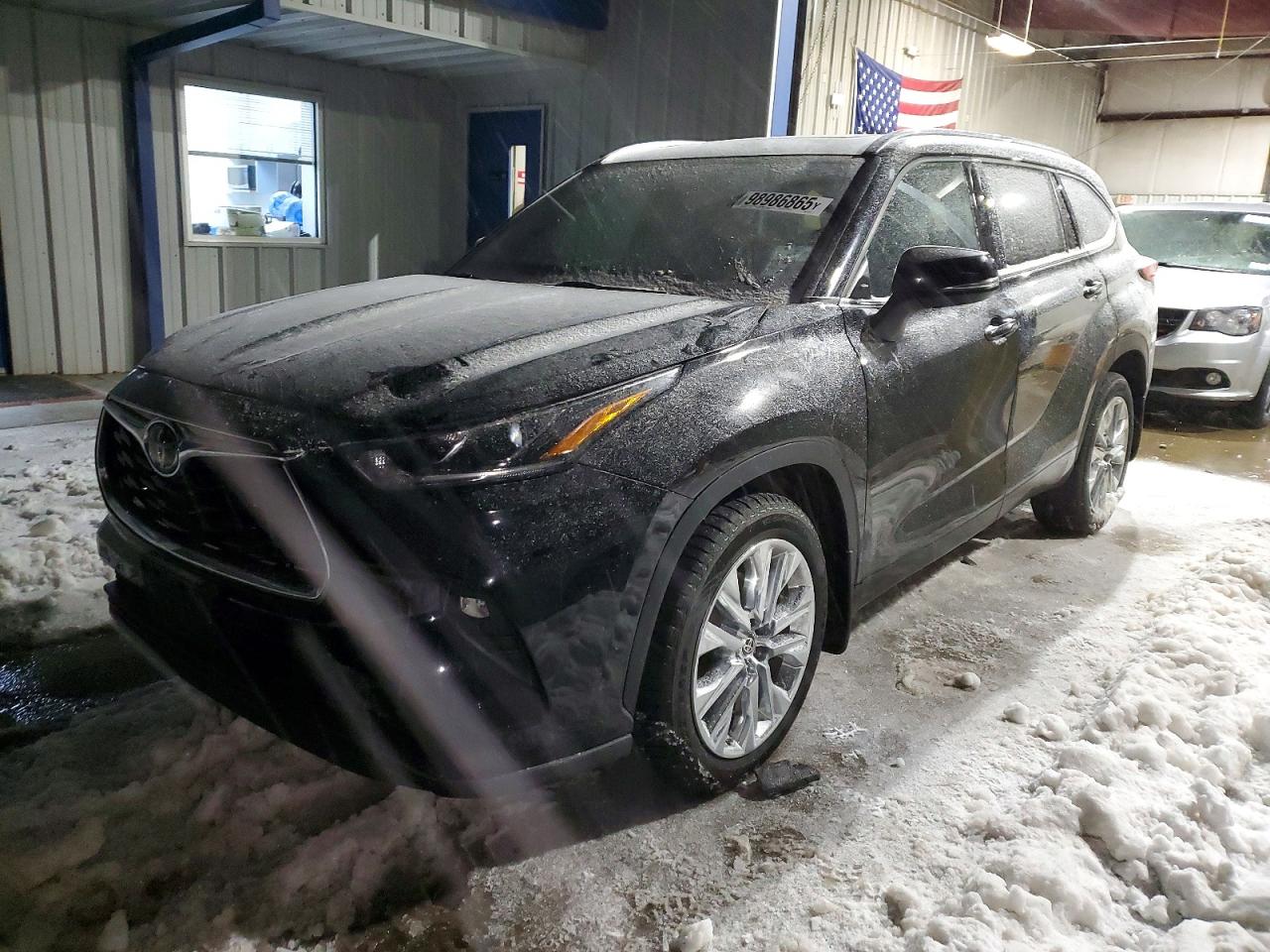 2020 Toyota Highlander Limited, VIN 5TDDZRBH1LS037879 — Minor dents and scratches