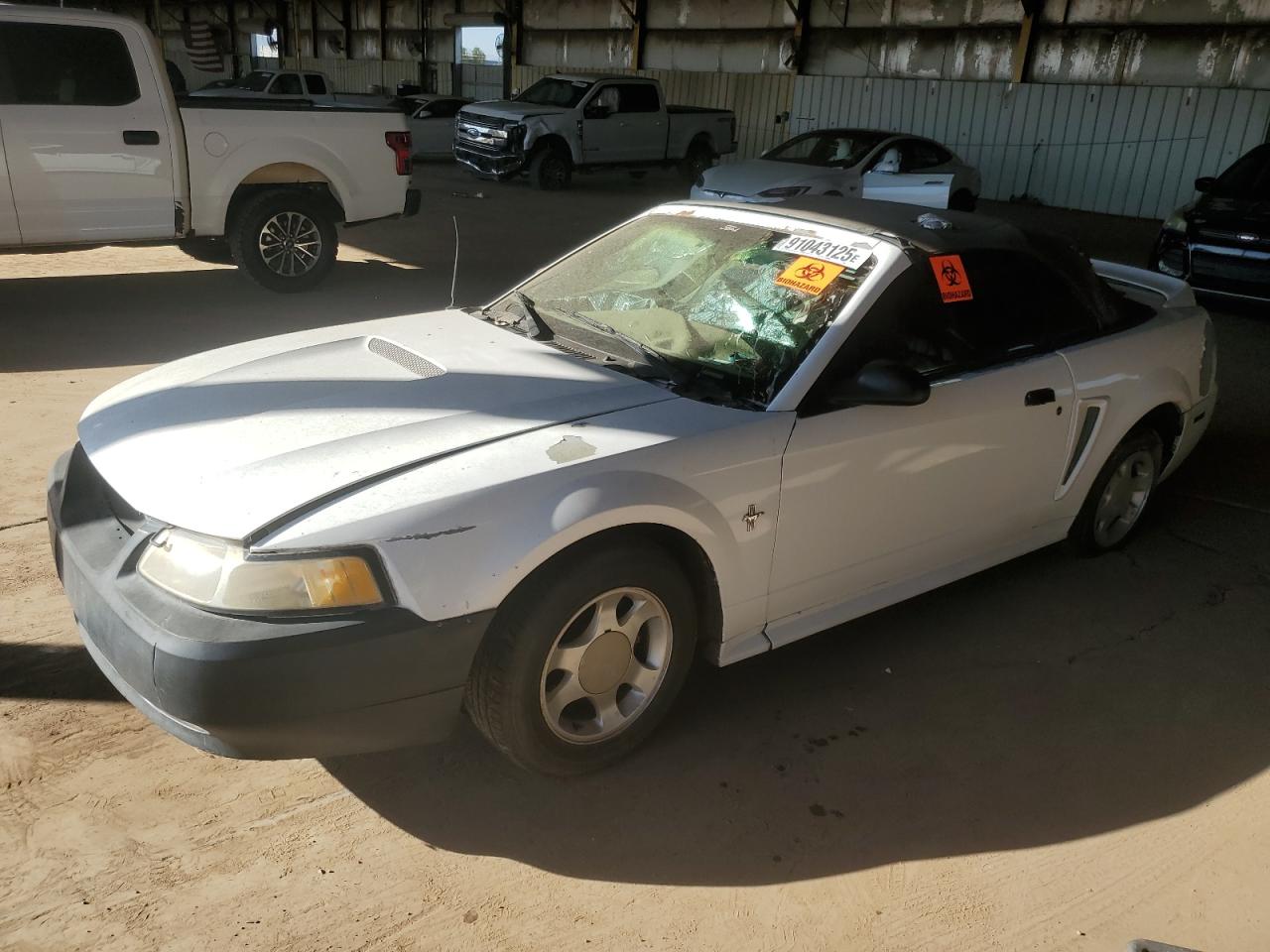 1995 Ford Mustang, VIN 1FAFP4449YF133140 — Зад