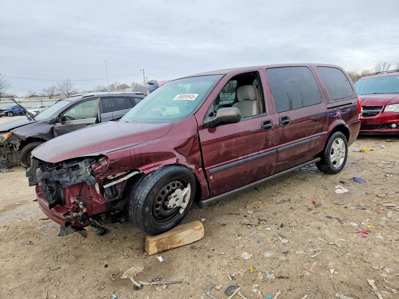 2007 Chevrolet Uplander LS Fleet, VIN 1GNDV23177D168425 — Front end