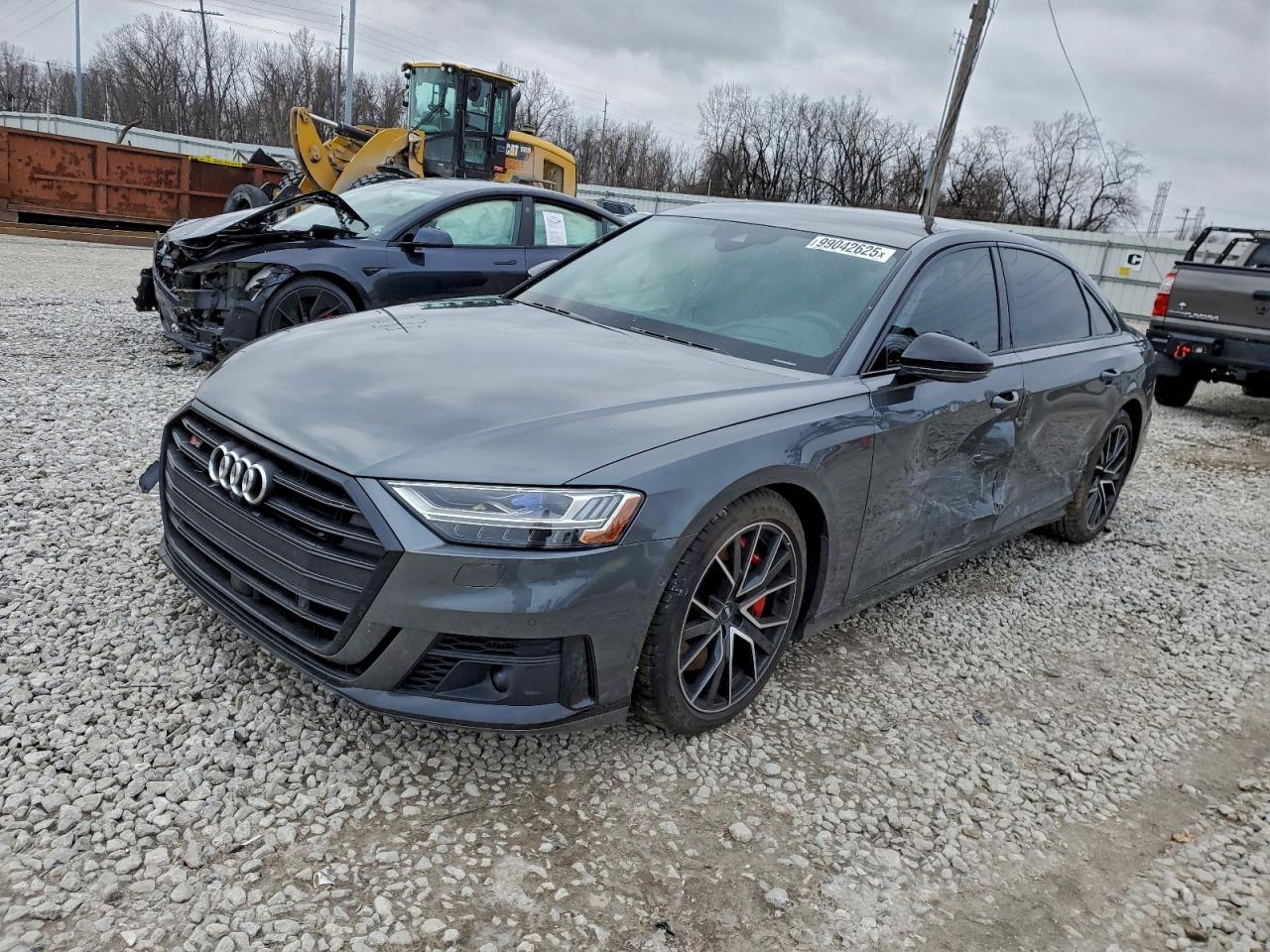 2020 Audi S8, VIN WAU8SAF80LN015215 — Side