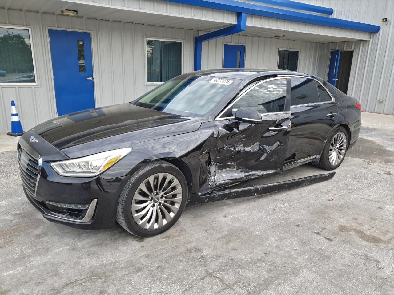2019 Genesis G90 Premium, VIN KMTF34JA7KU058555 — Side