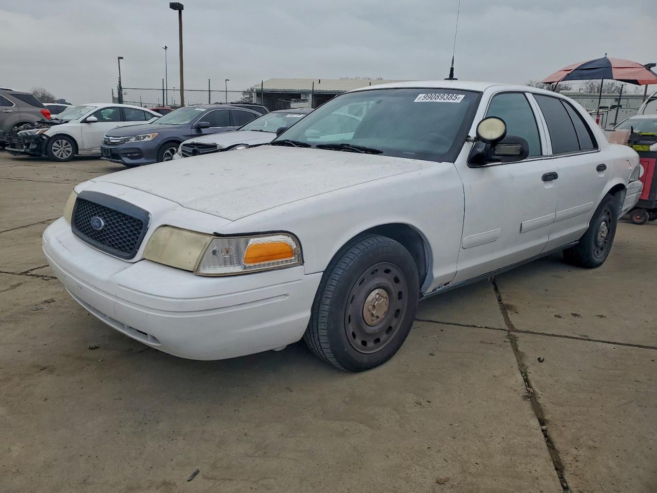 2004 Ford Police Interceptor Base w/3.27 Axle, VIN 2FAHP71W54X105933 — Rear end